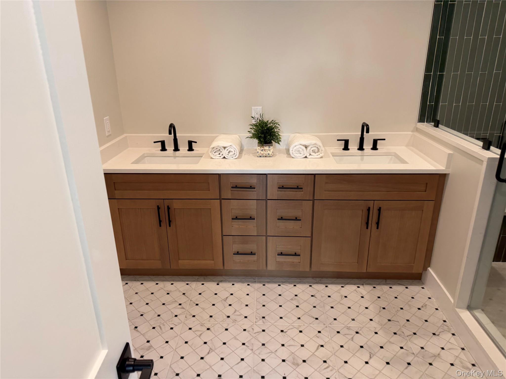 110 Stella Court — photo 8