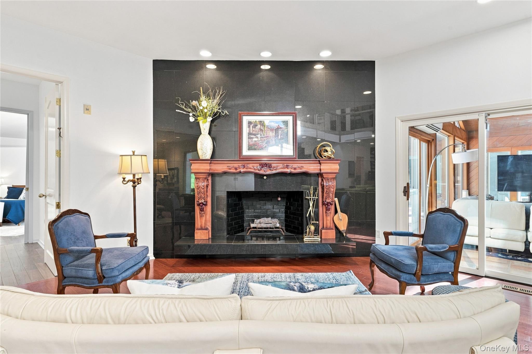 9 Swan Place — photo 12