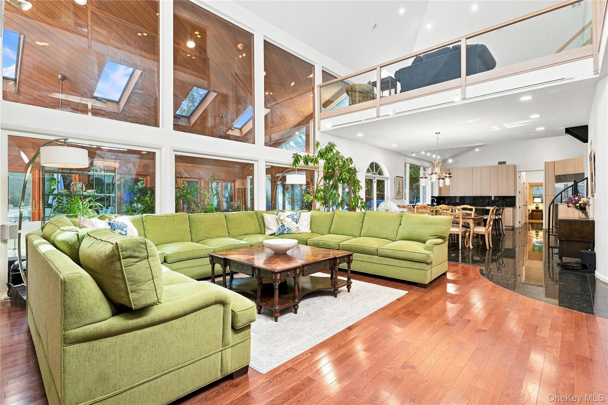 9 Swan Place — photo 14
