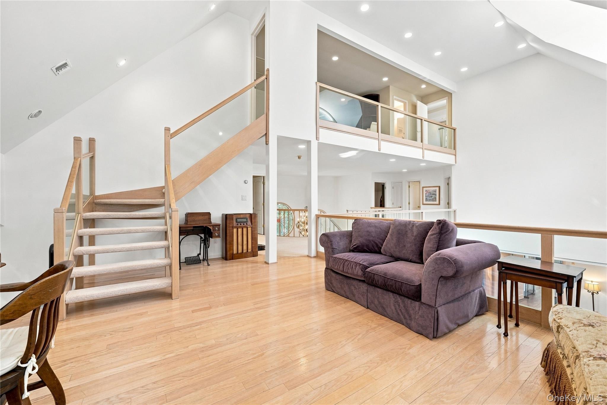 9 Swan Place — photo 33