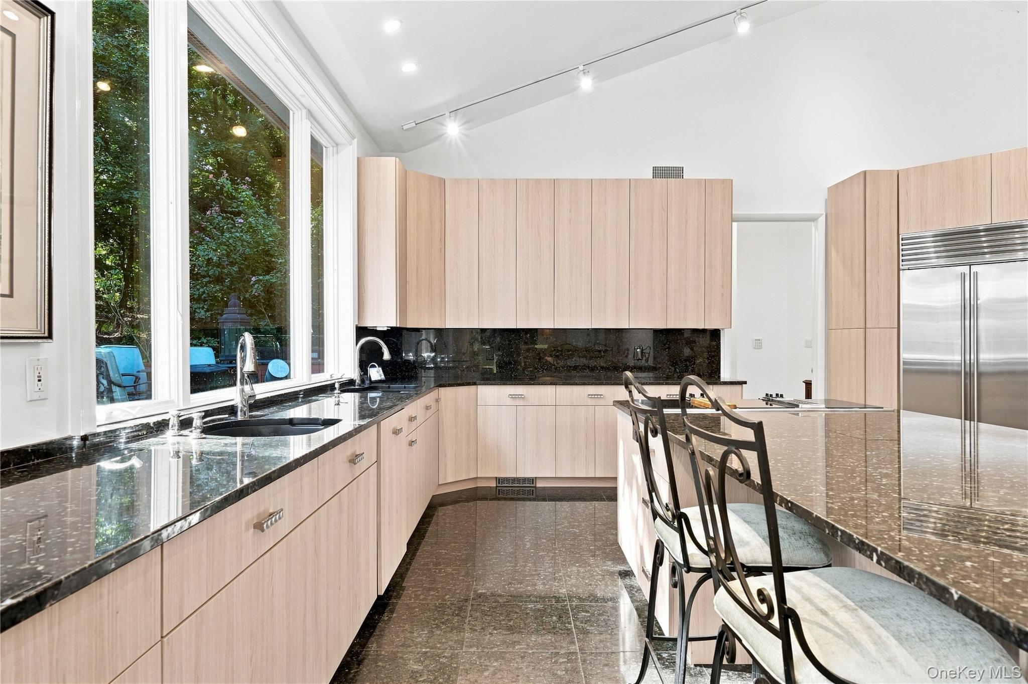 9 Swan Place — photo 6