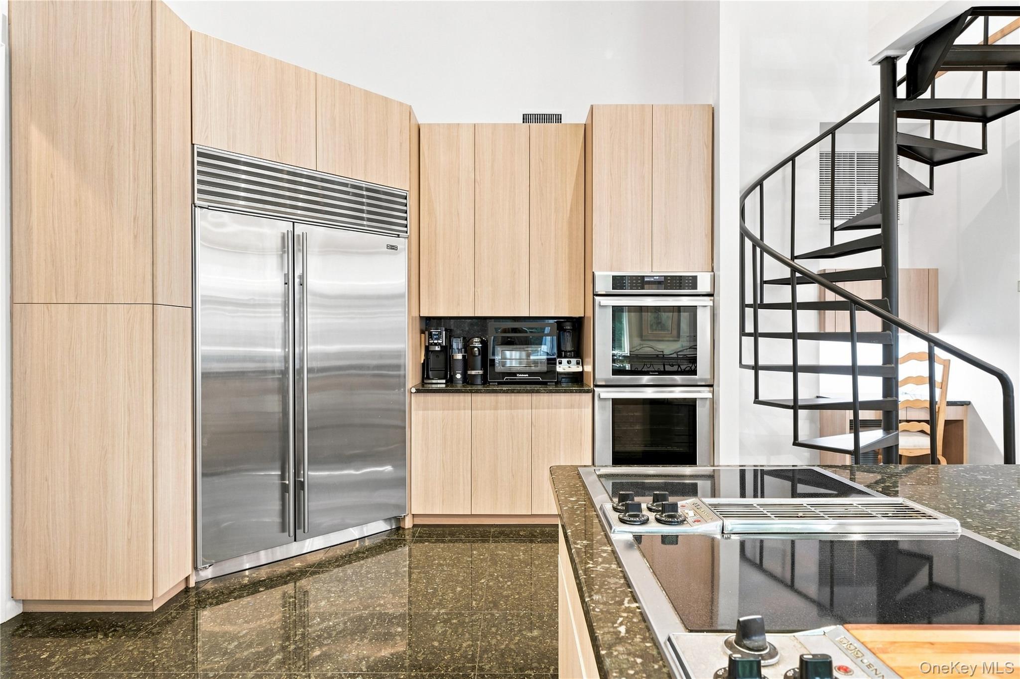 9 Swan Place — photo 10