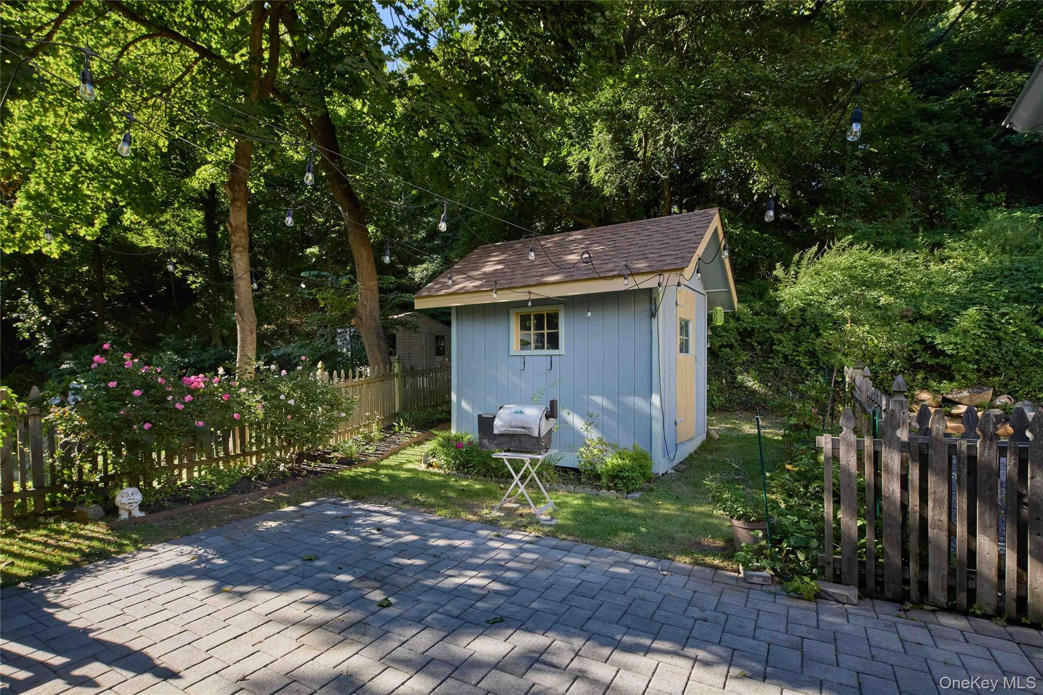 1641 Northern Boulevard — photo 15