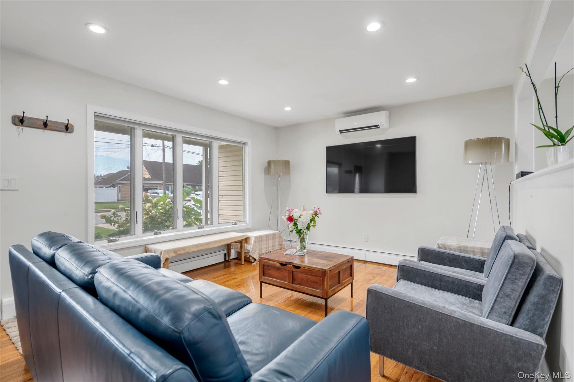 1055 Jefferson Street — photo 3