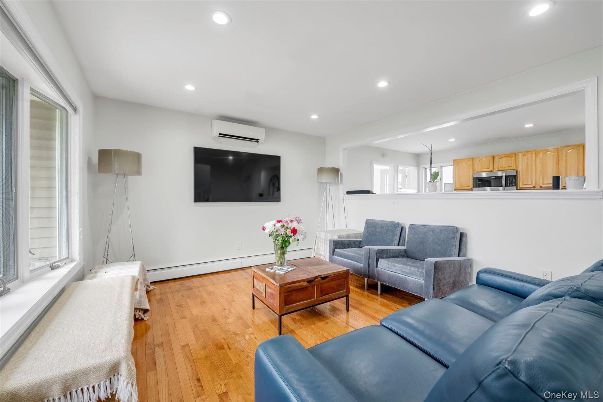 1055 Jefferson Street — photo 4