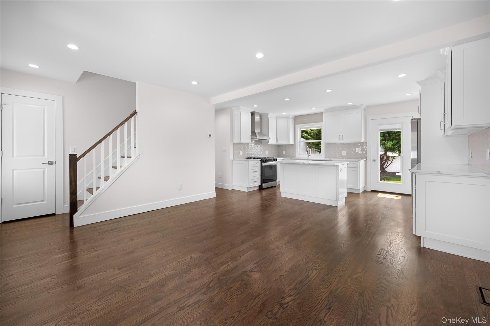 126 Lambert Avenue — photo 7