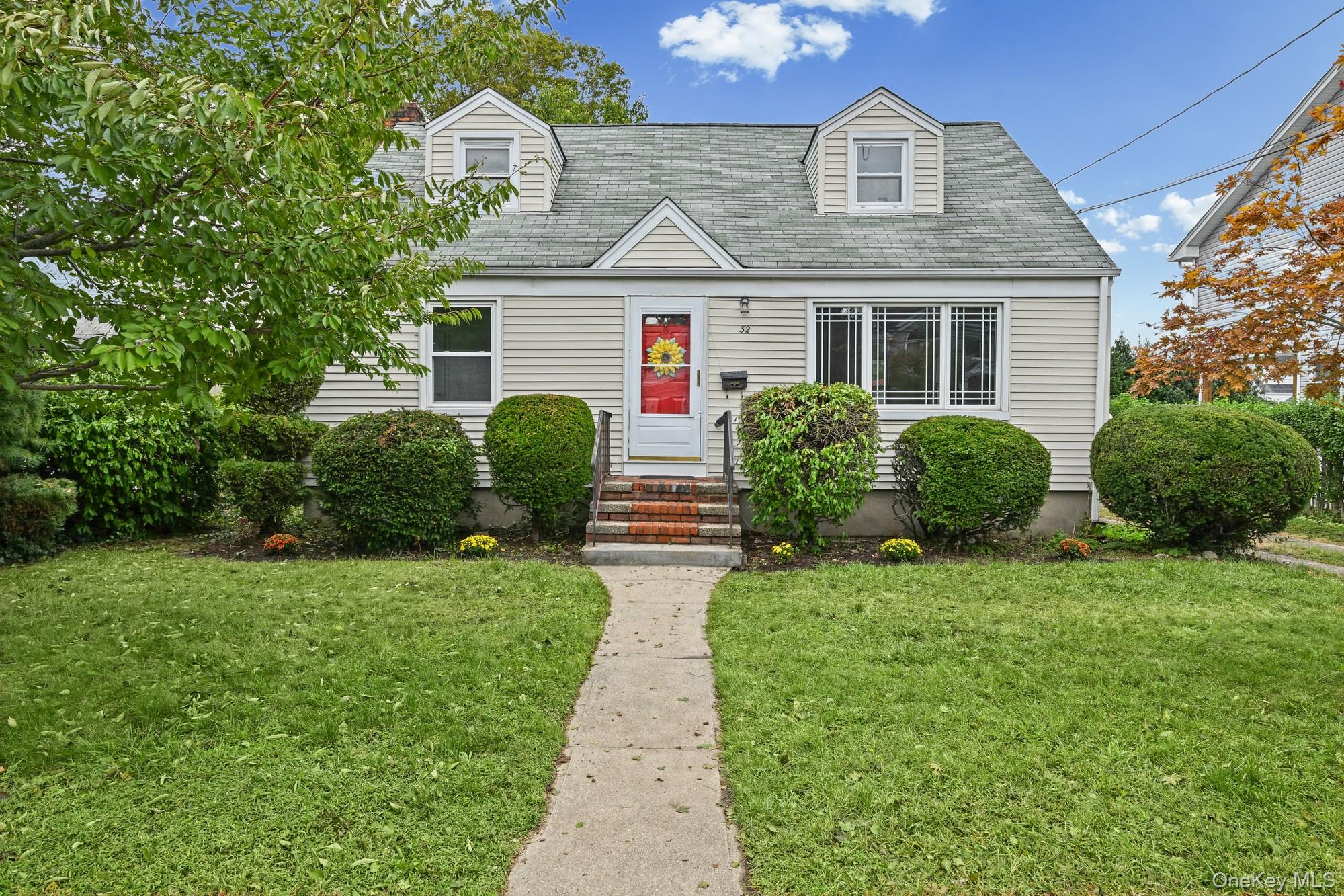 32 Brenner Avenue, Bethpage