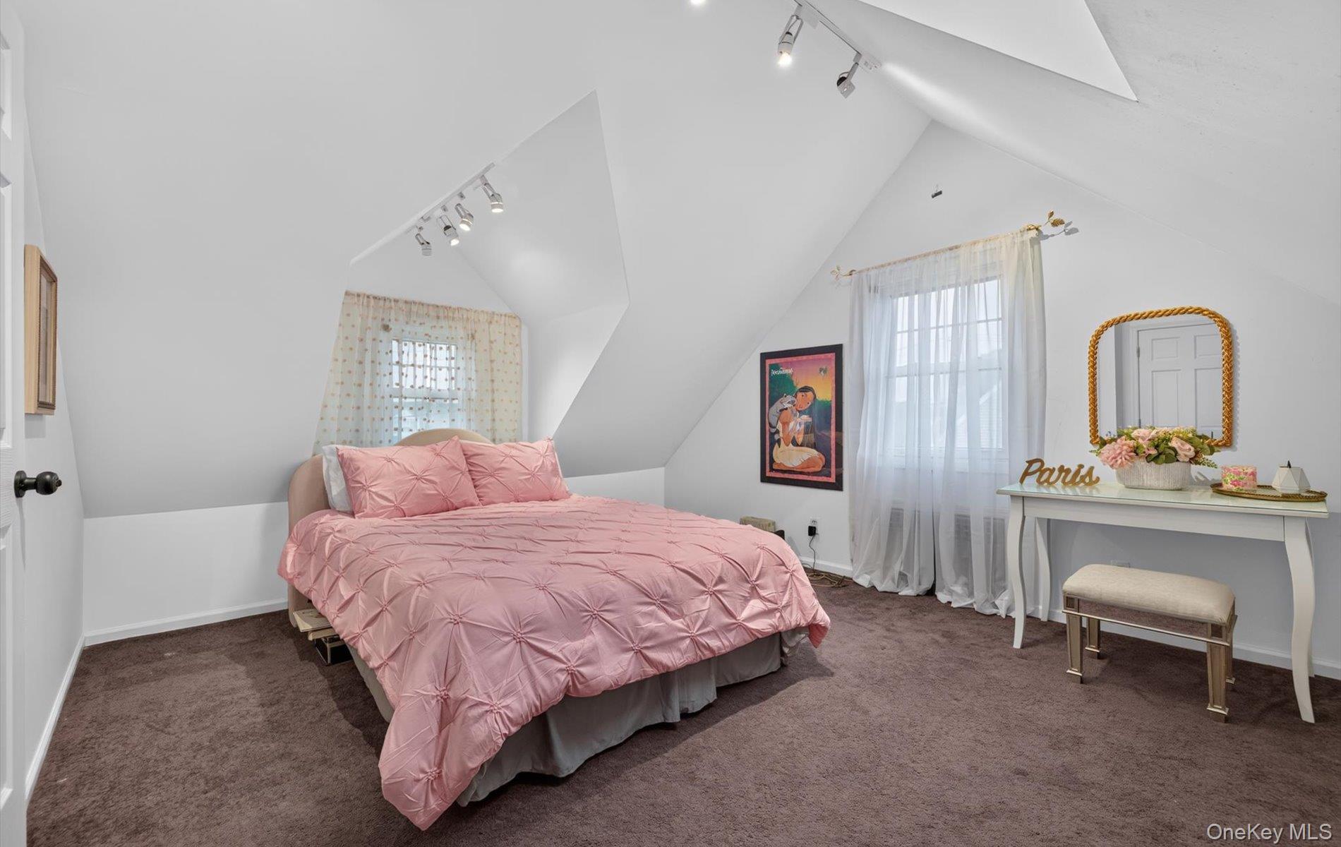 11 White Street — photo 23