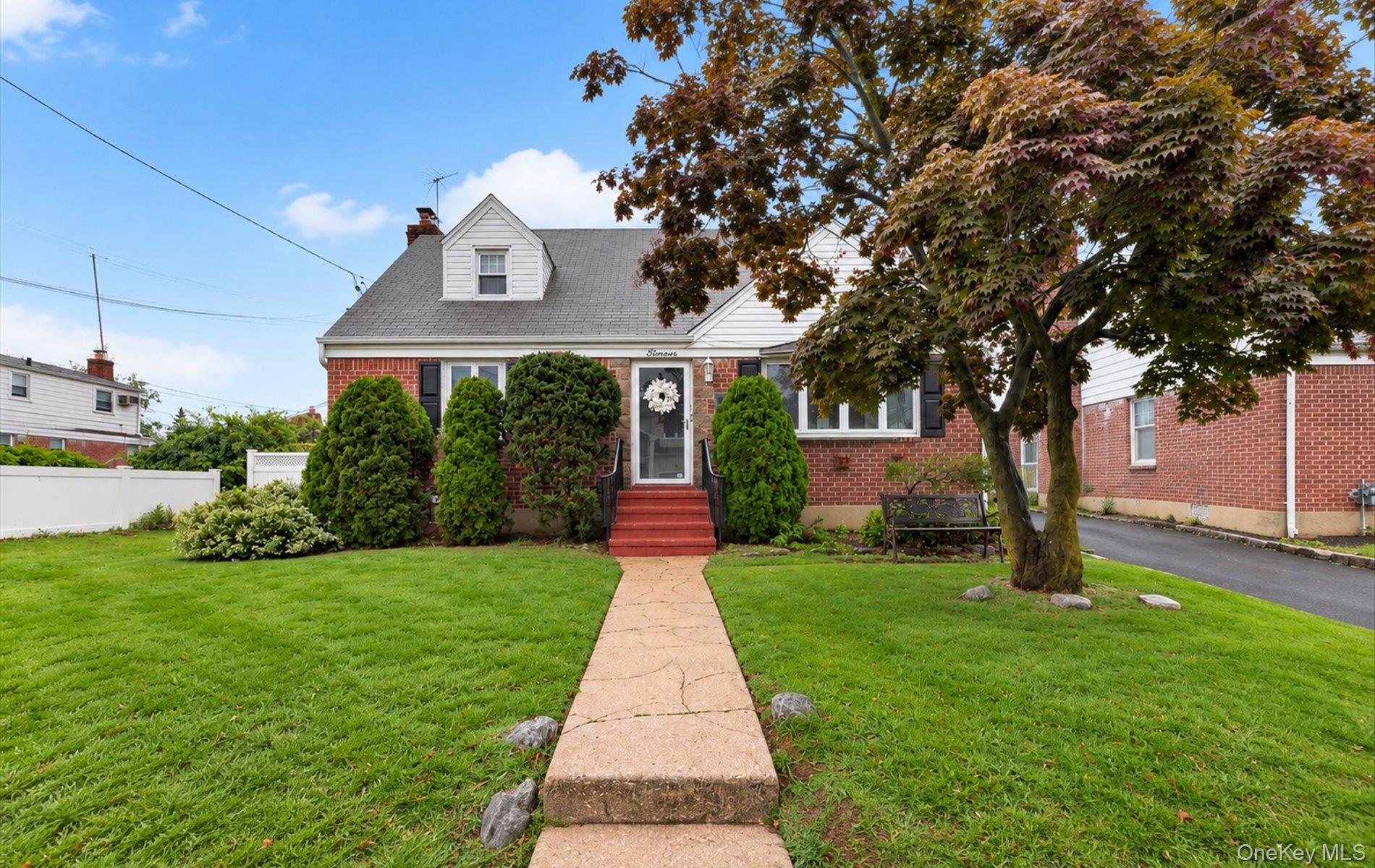 11 White Street, Valley Stream