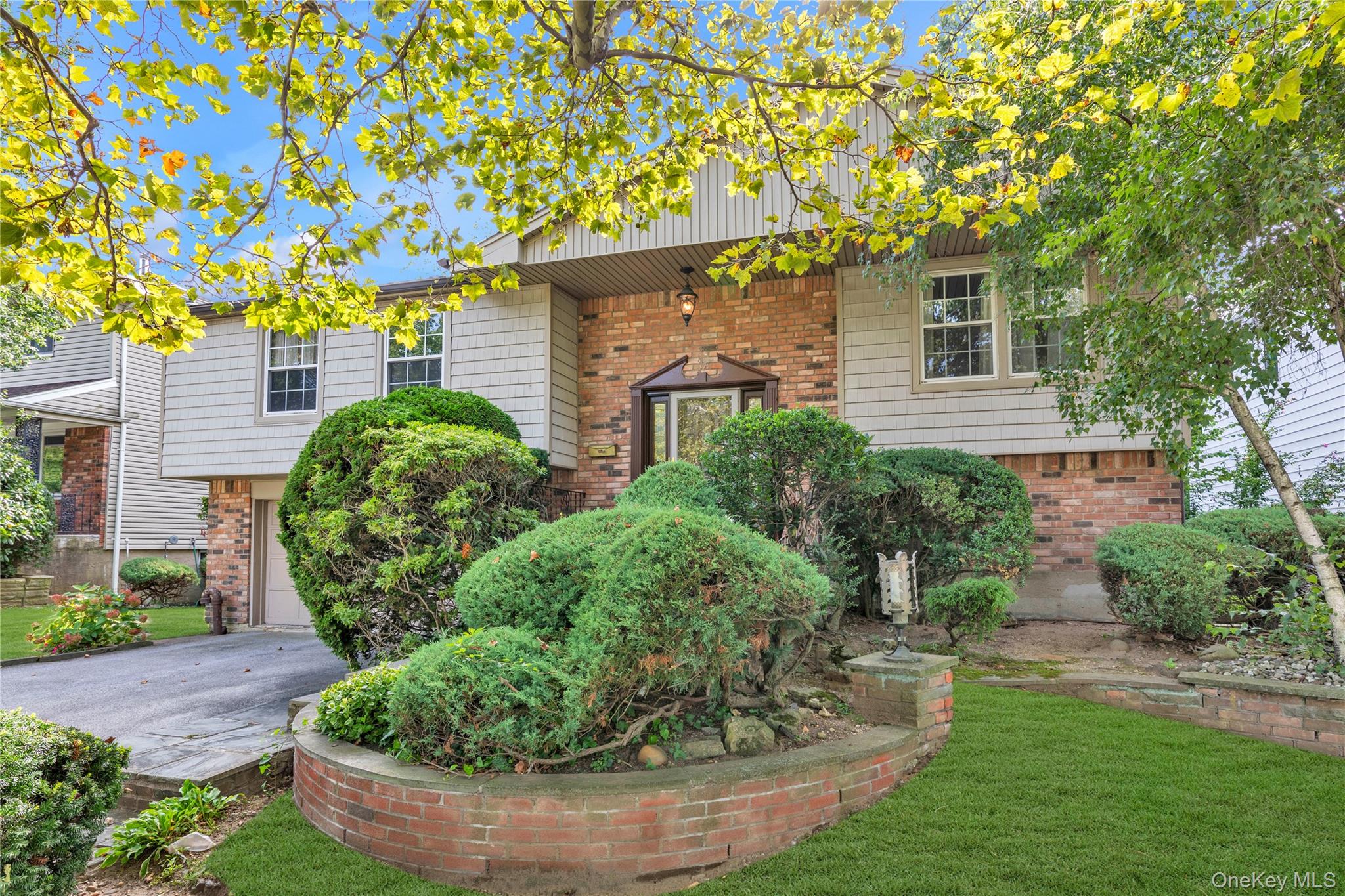 22 Valley Lane, North Woodmere