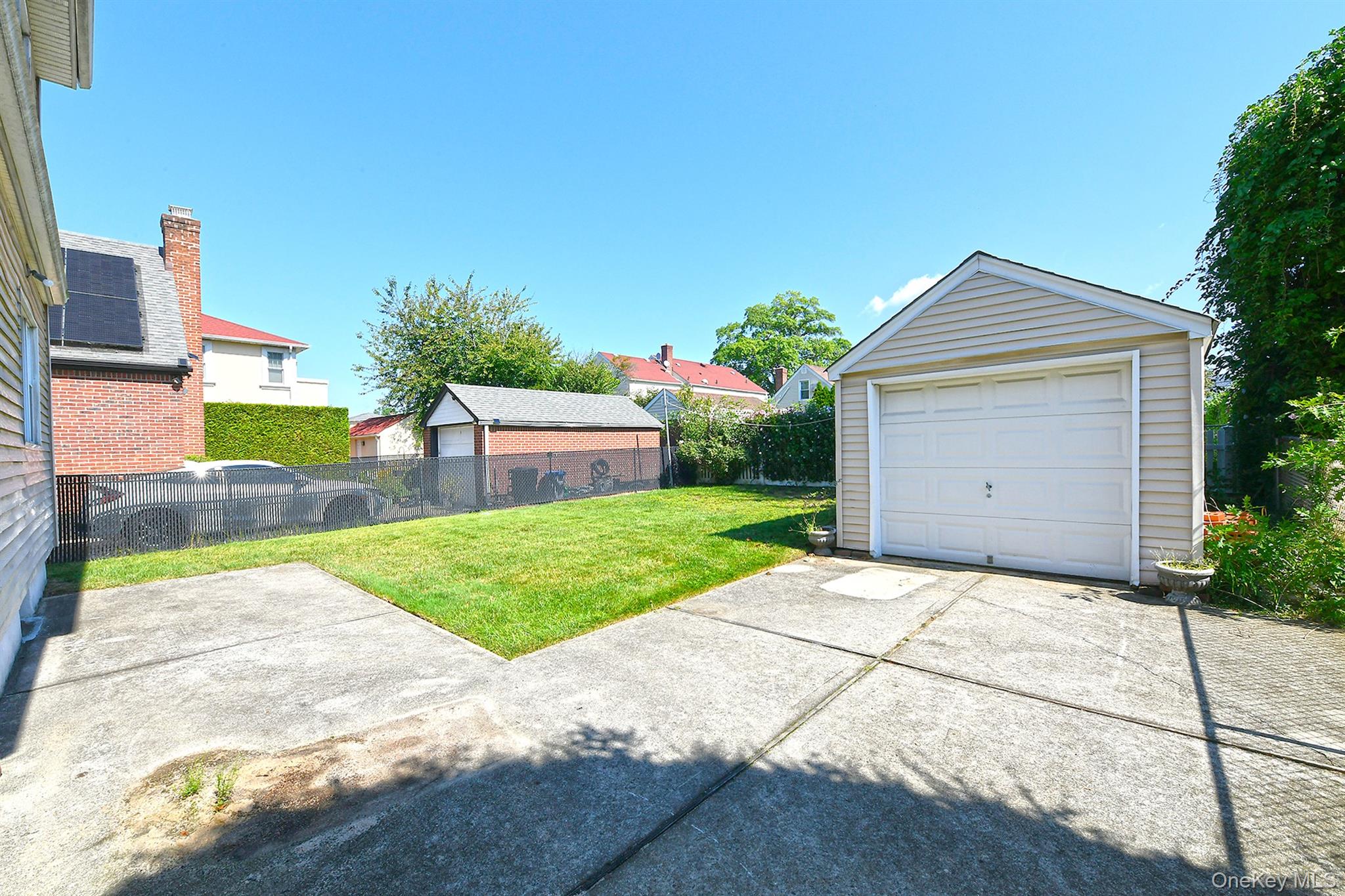 12 Hull Avenue — photo 32