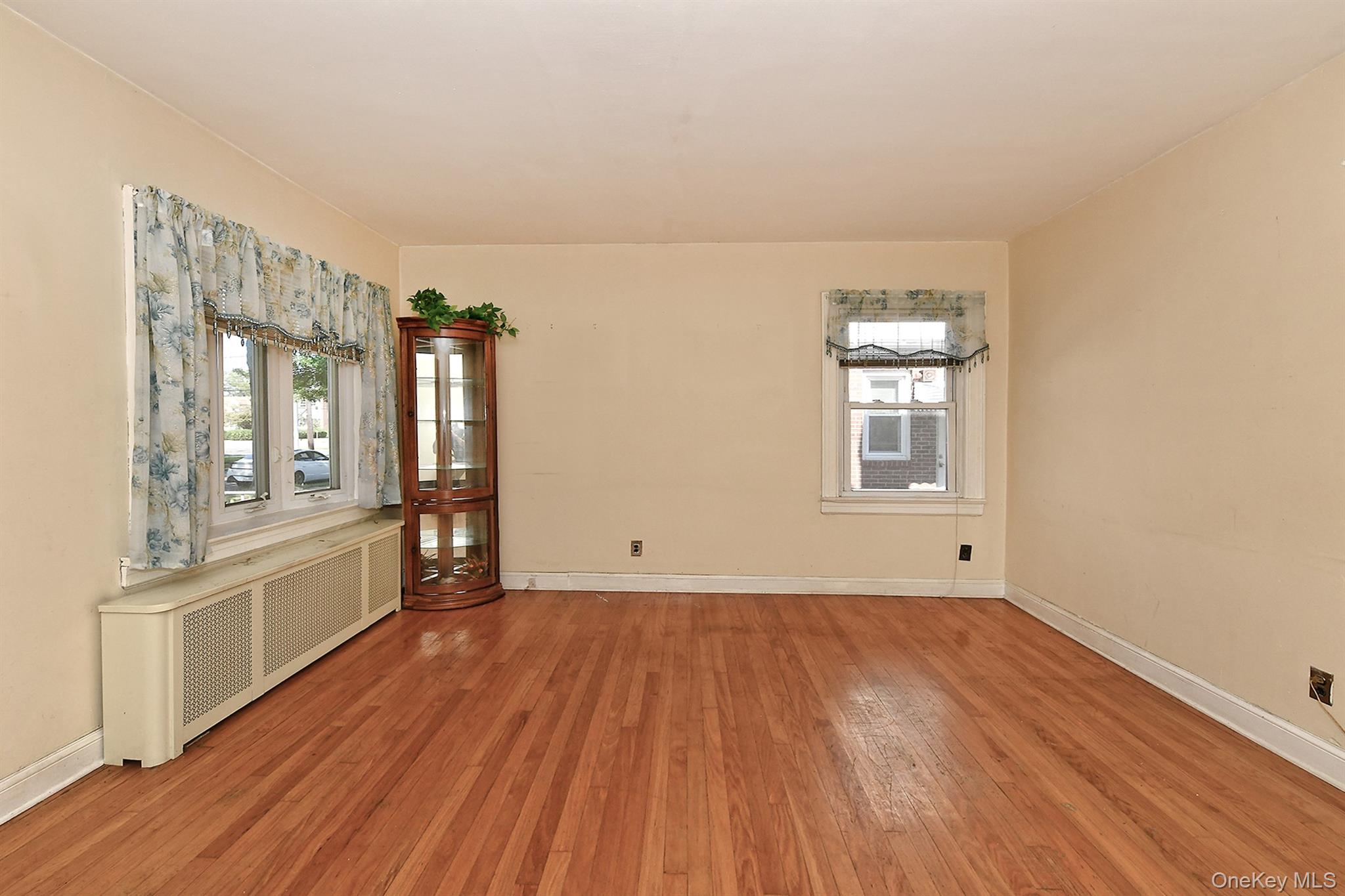 12 Hull Avenue — photo 9