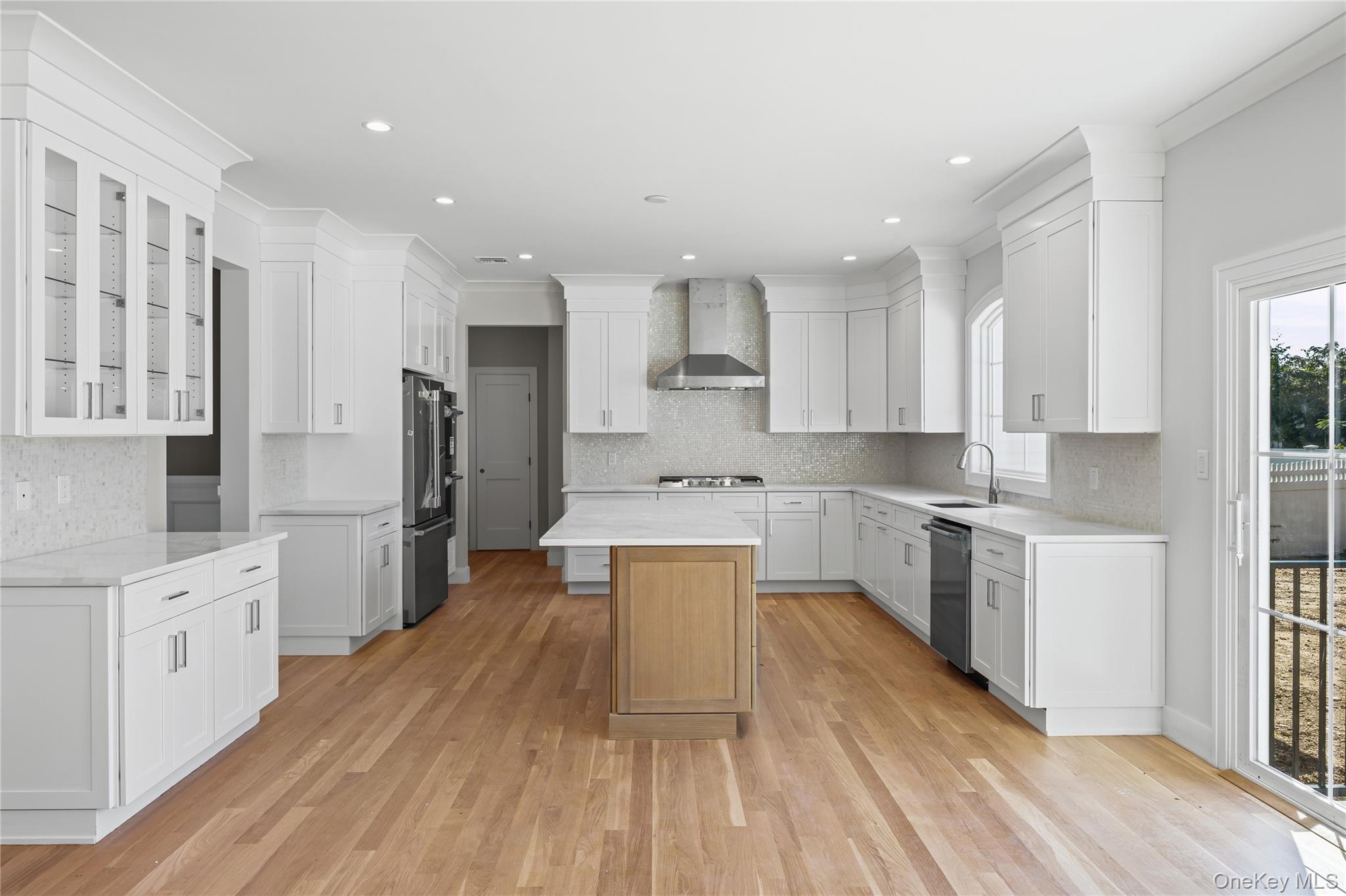 366 Broadway — photo 14