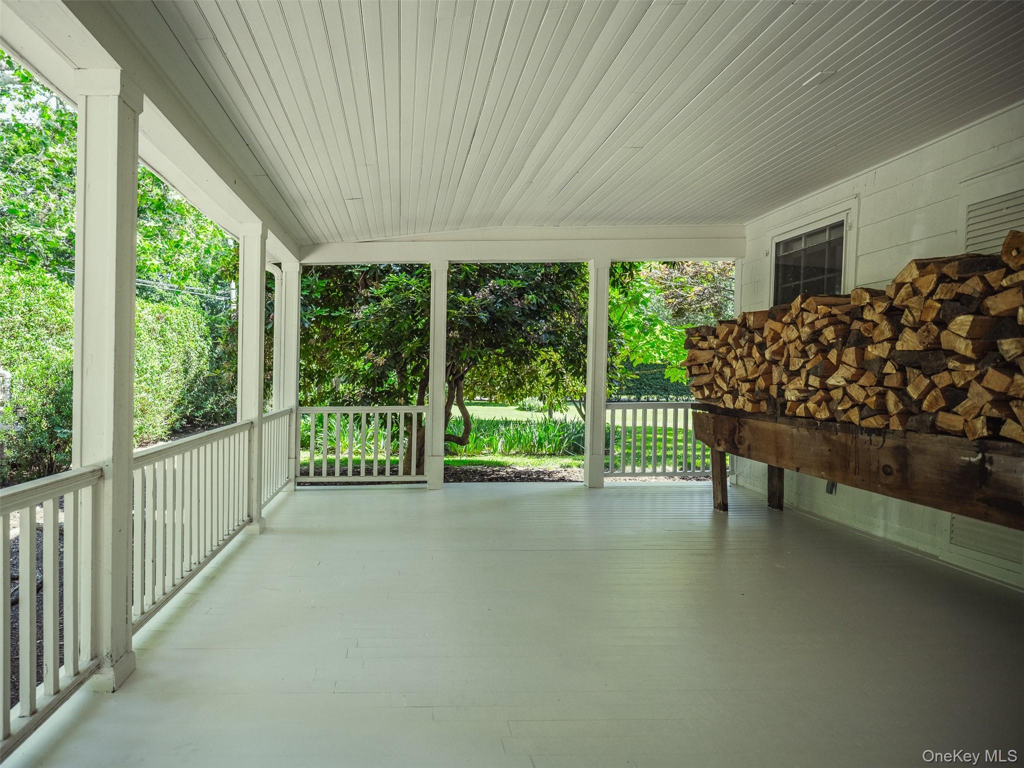1200 Indian Neck Lane — photo 2