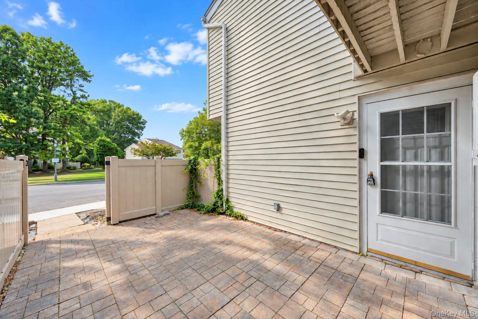 204 Springmeadow Drive #M — photo 8