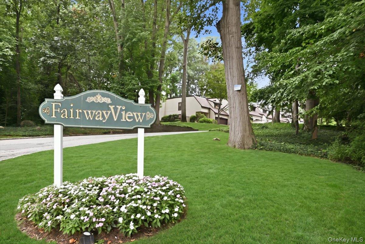 40 Cedar Lane #40, Glen Head