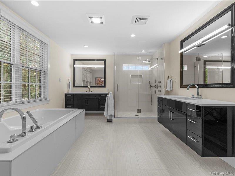 421 Edge of Woods Road — photo 17