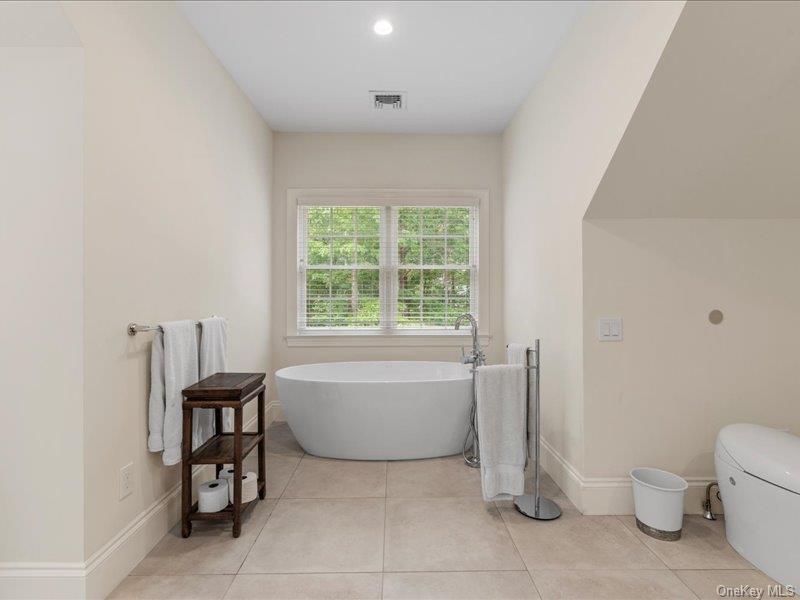 421 Edge of Woods Road — photo 22