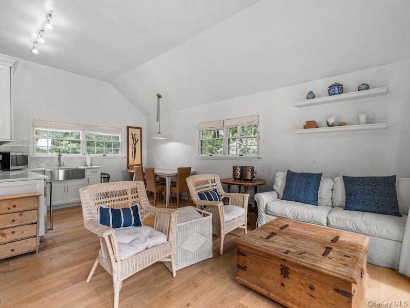 421 Edge of Woods Road — photo 37