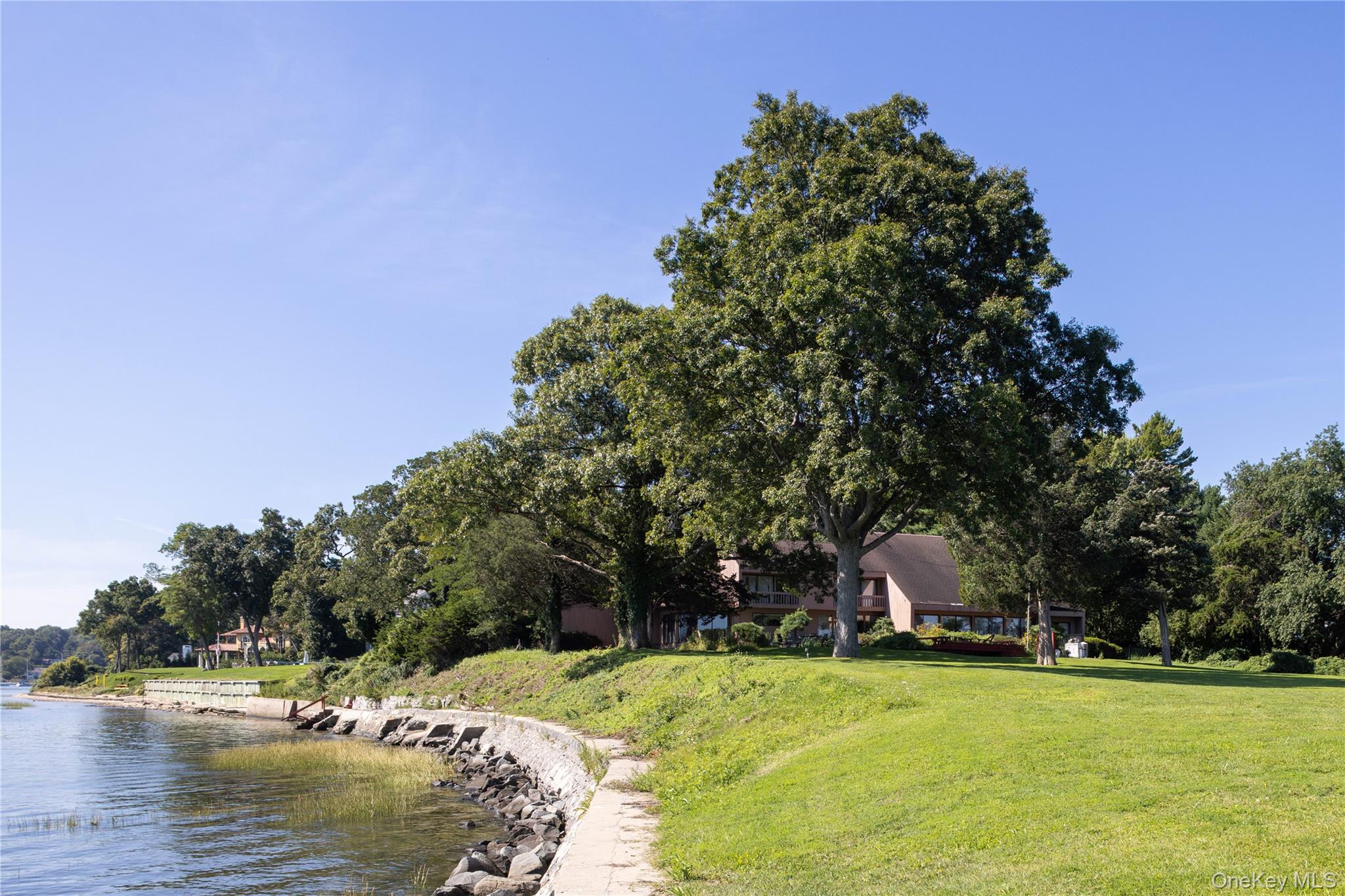 7 Lighthouse Point — photo 9