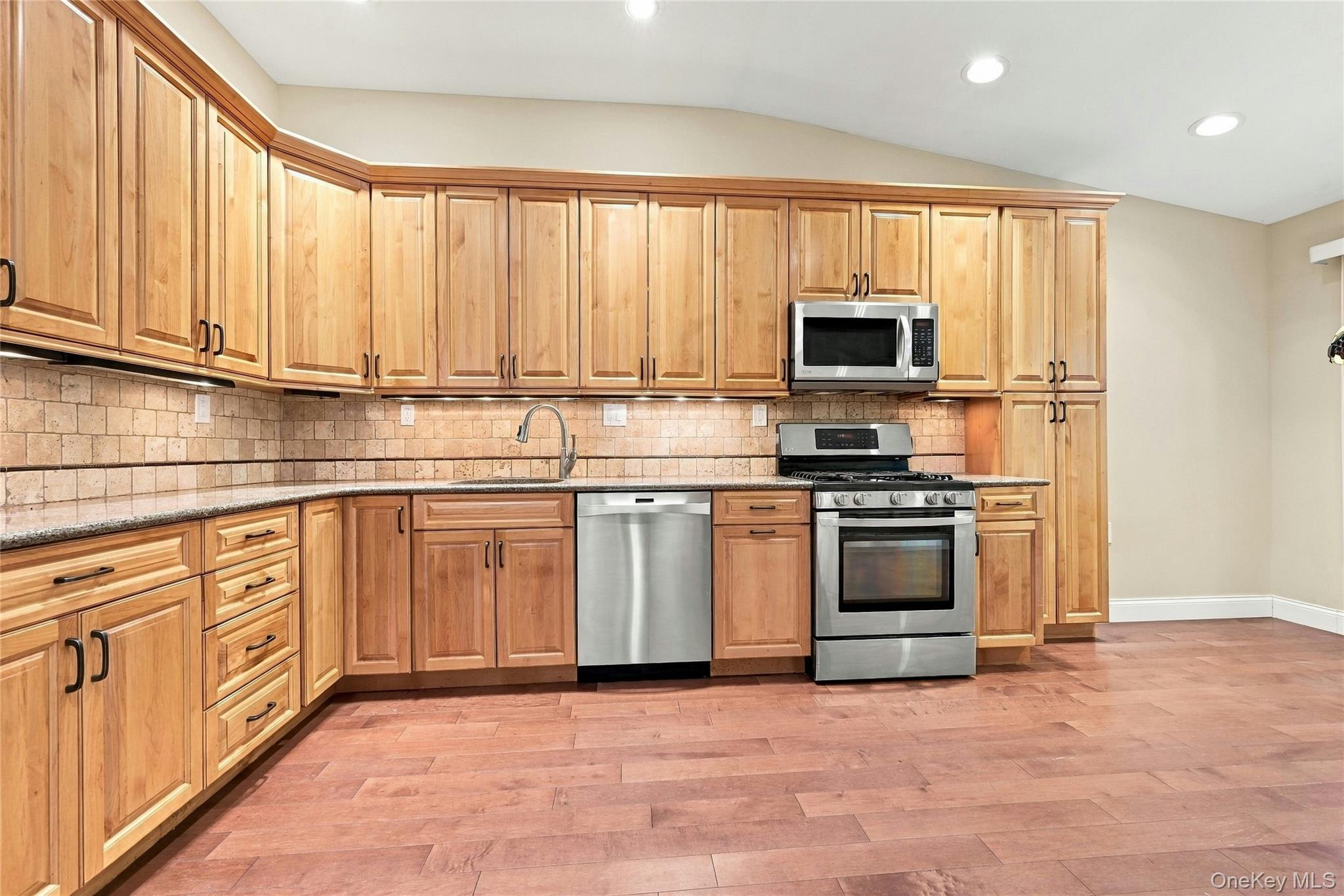 9 Oakdale Court — photo 13