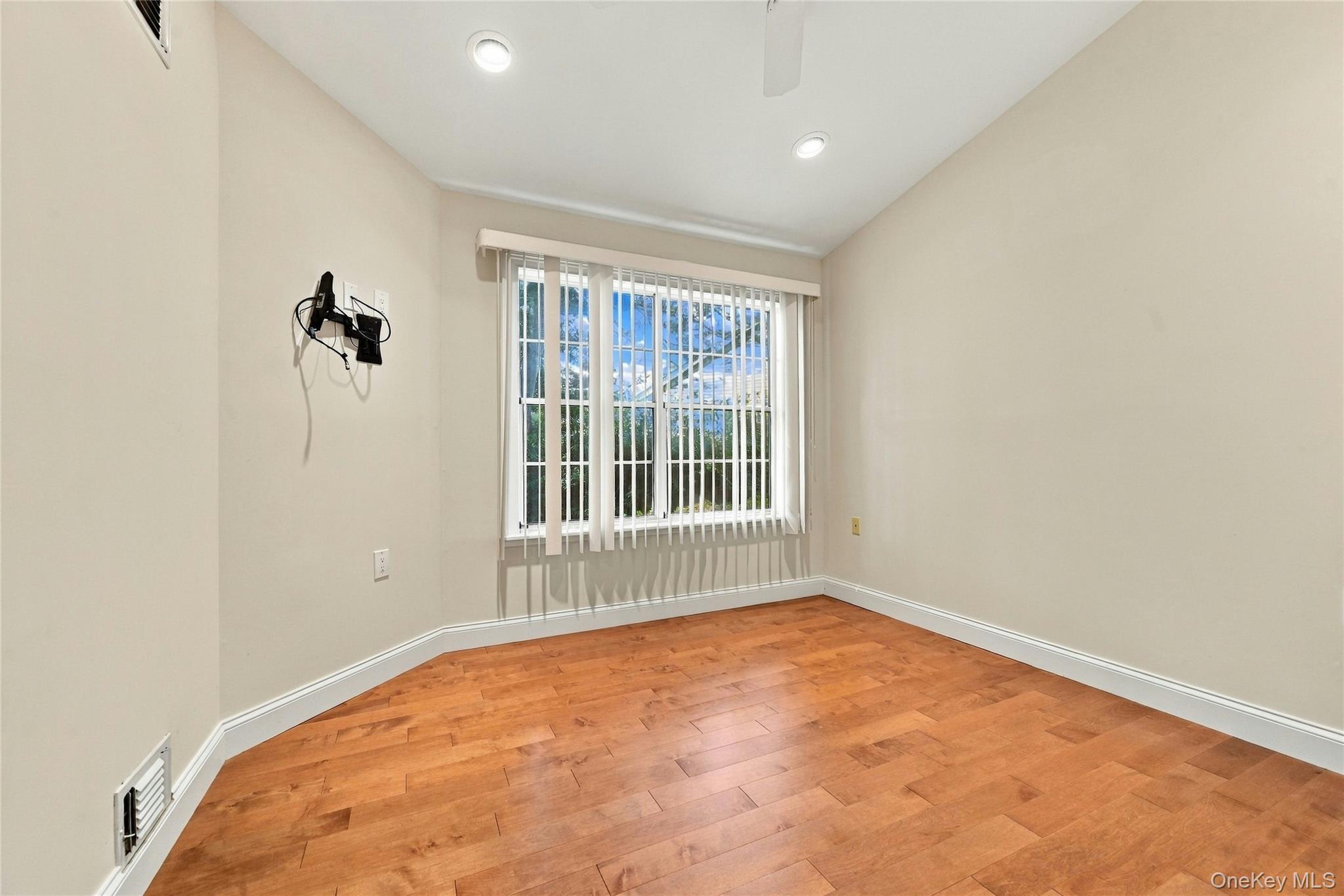 9 Oakdale Court — photo 20