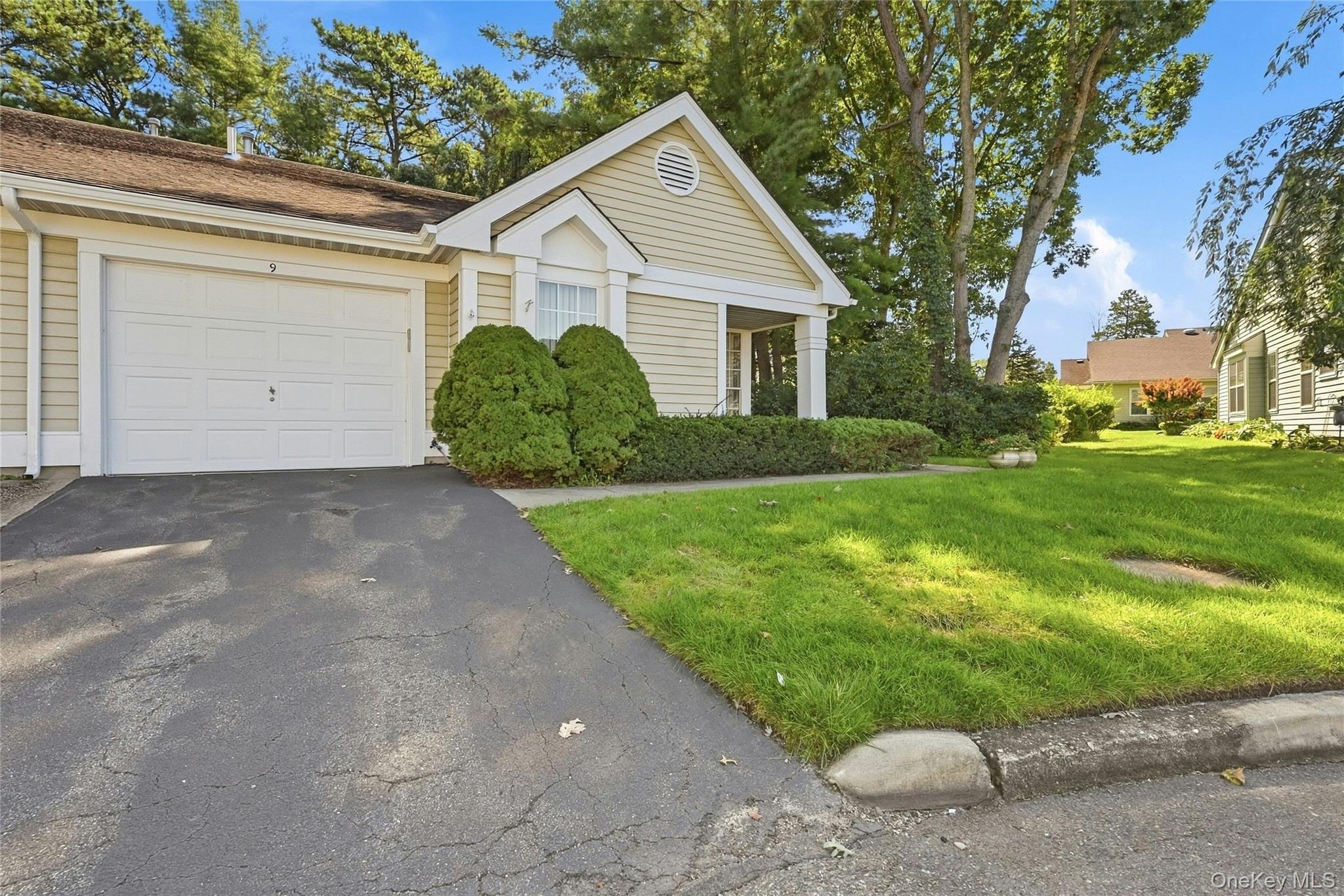 9 Oakdale Court — photo 32