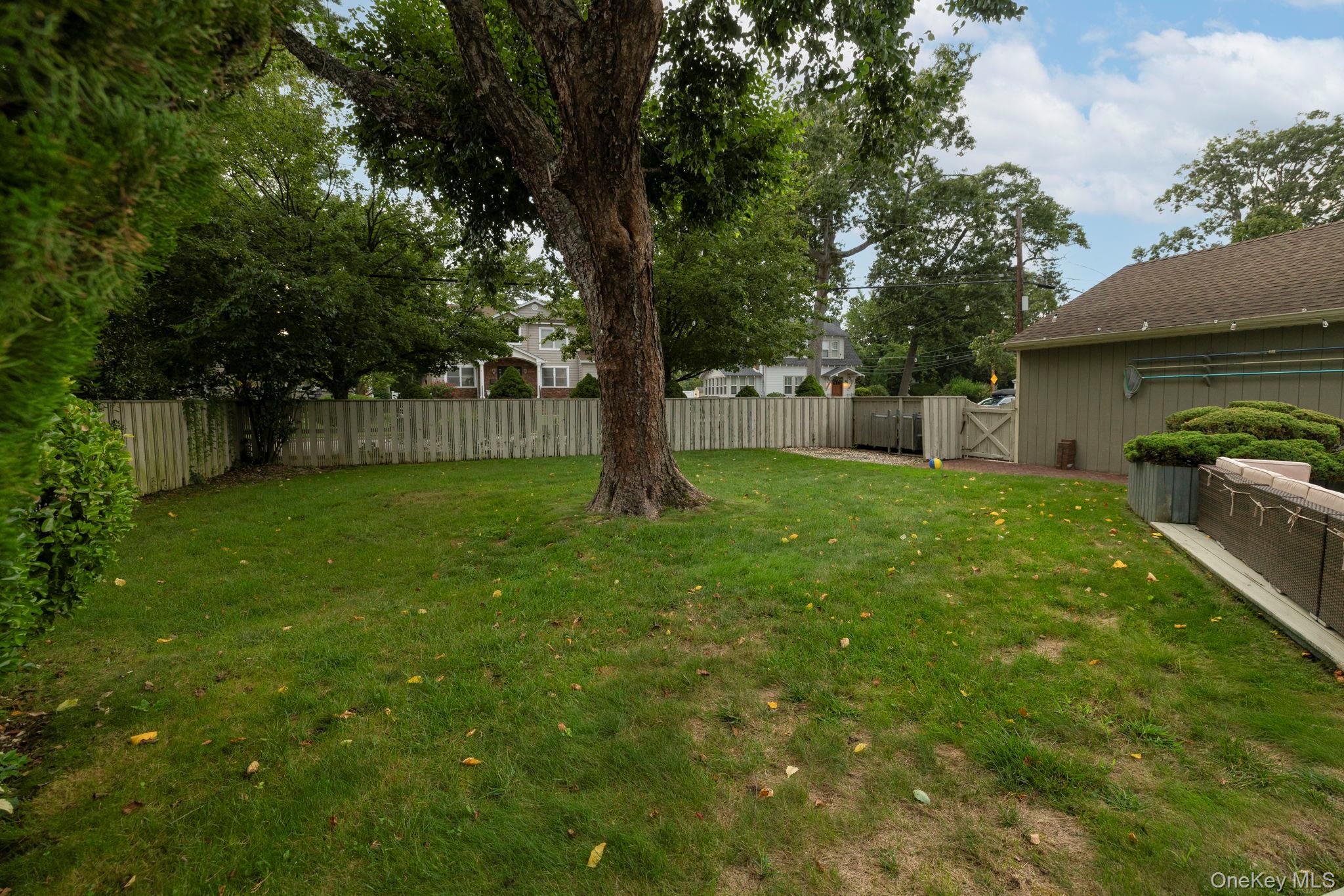 3186 William Street — photo 44