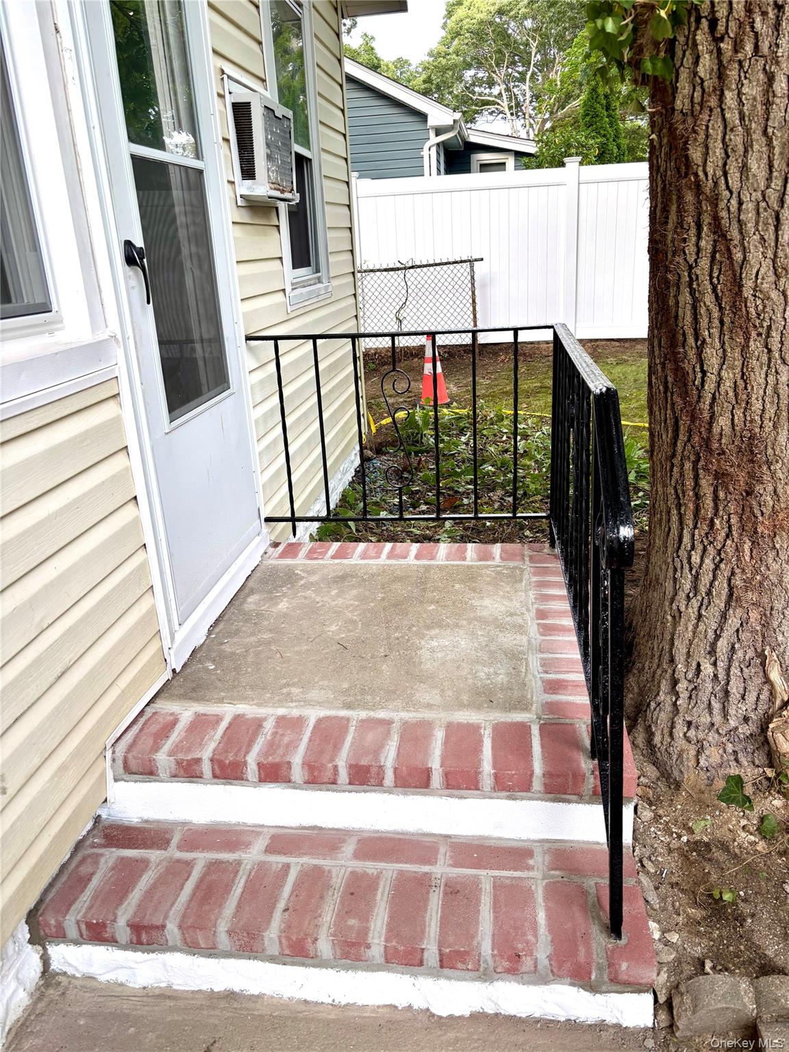 103 Maple Street — photo 2