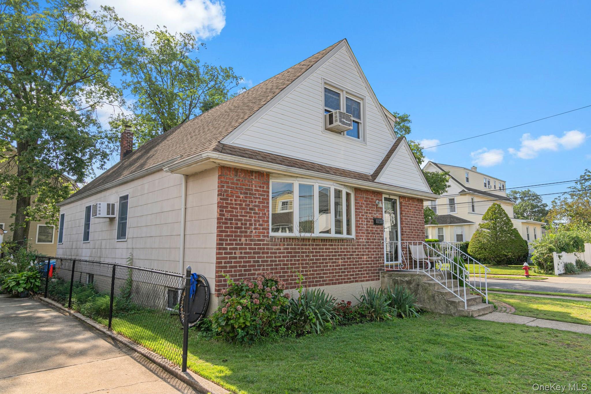 19 Acorn Place — photo 3