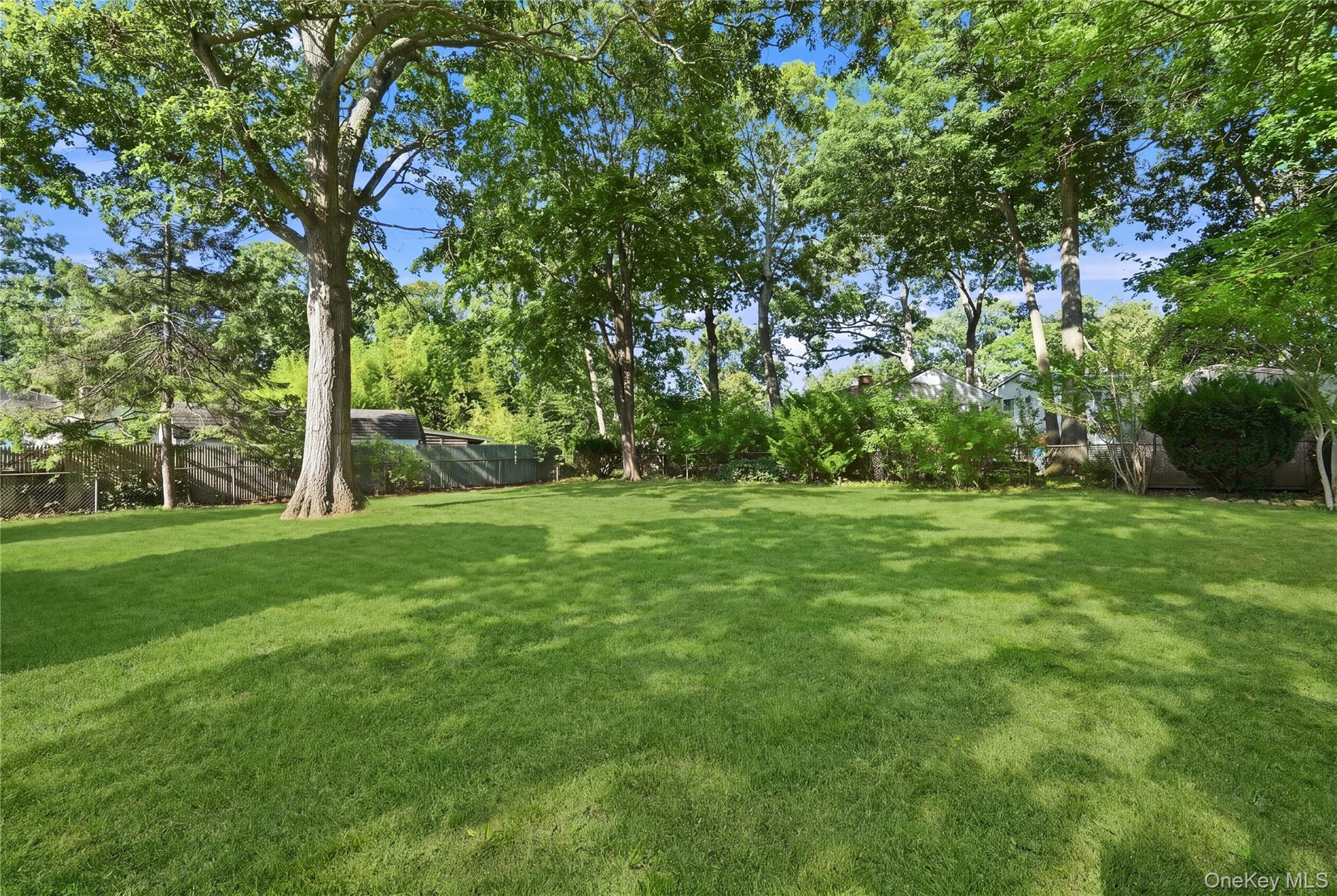 13 Campbell Lane — photo 23
