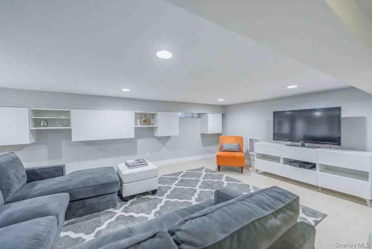 112 Harrison Street — photo 18