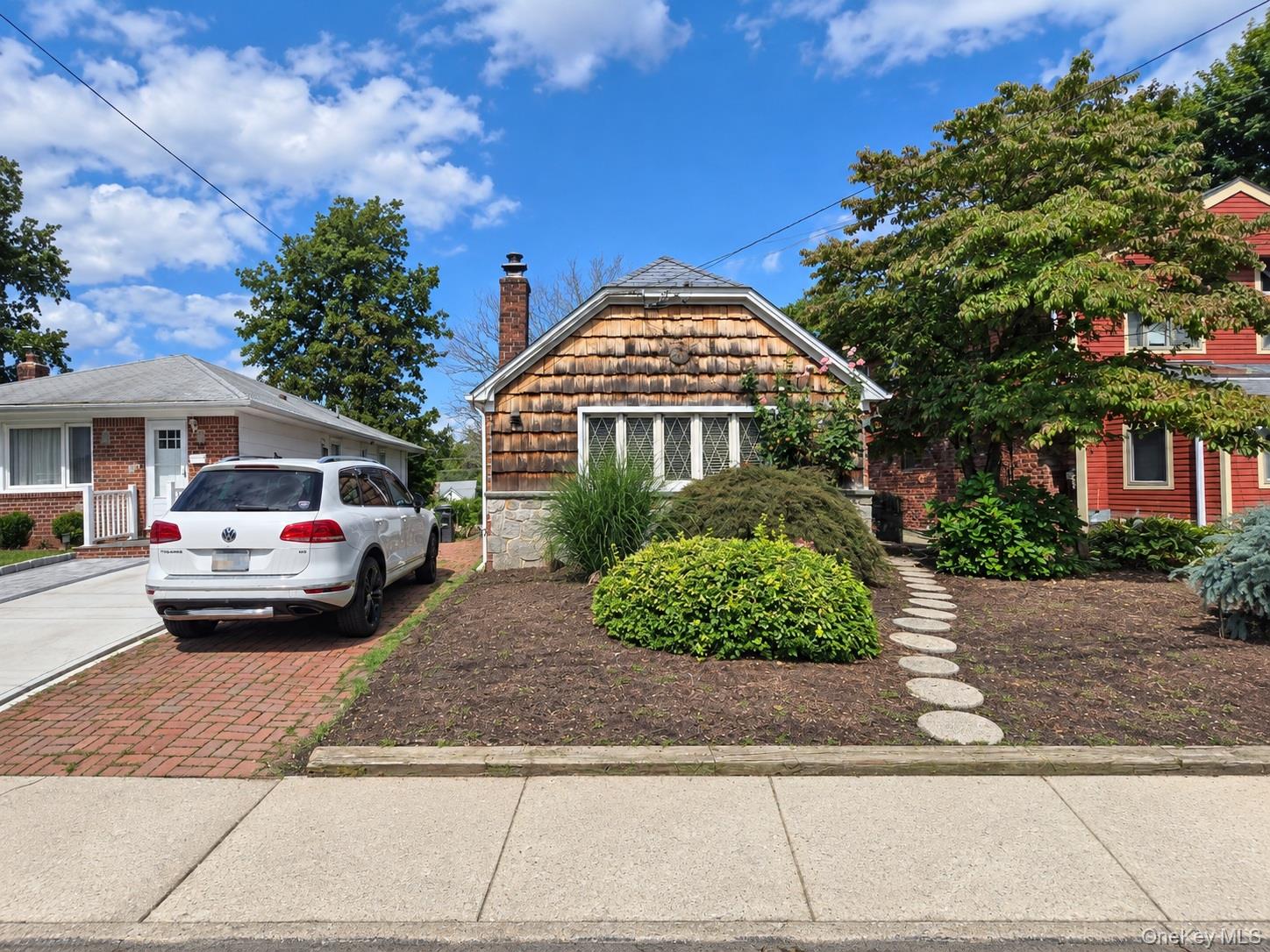 37 Marino Avenue, Port Washington