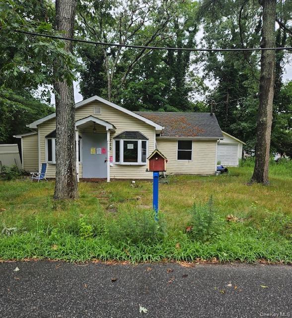 110 Daisy Drive, Mastic Beach