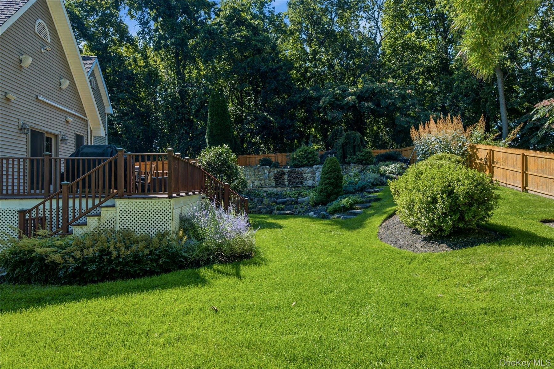 24 Sylvan Lane — photo 4
