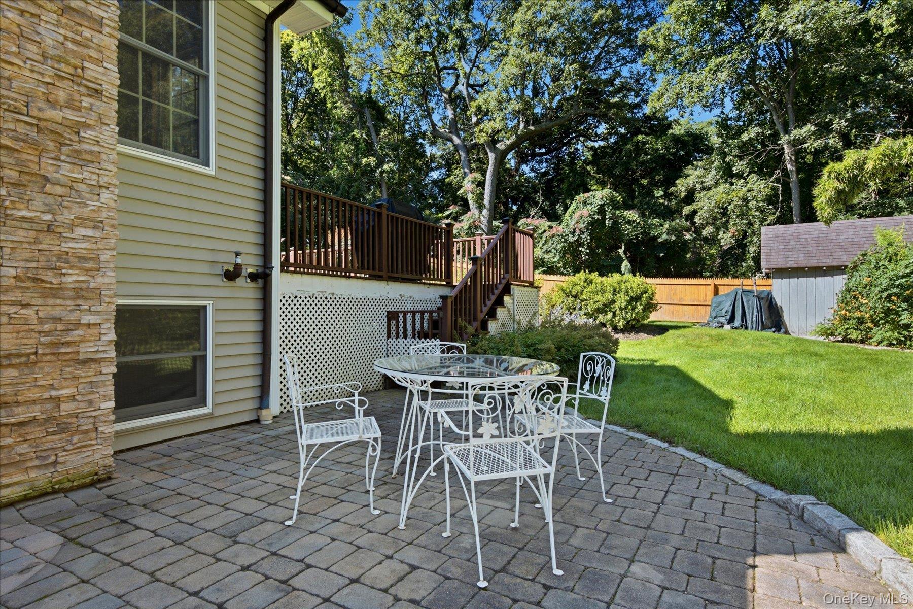 24 Sylvan Lane — photo 10