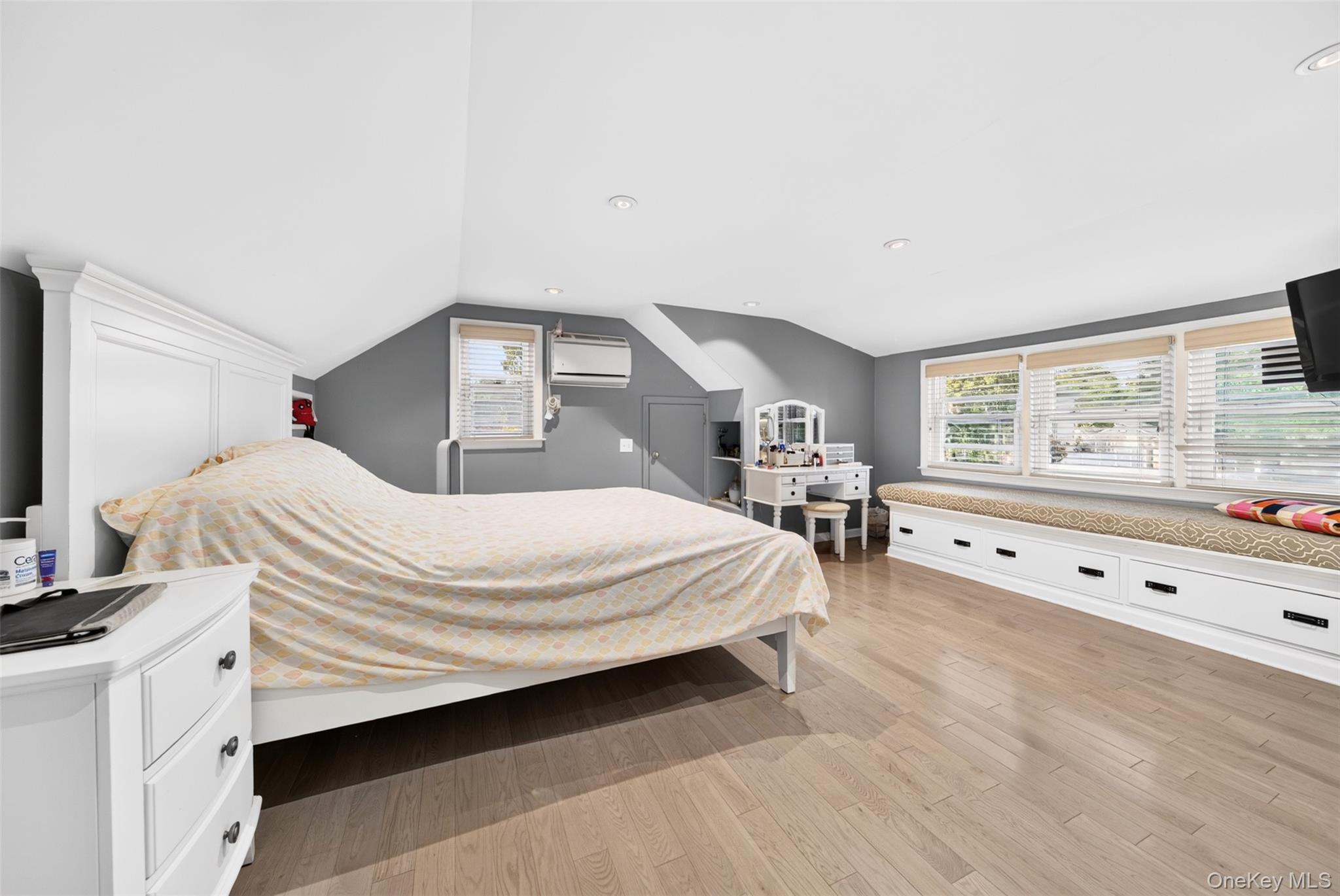 69 Stewart Avenue — photo 13