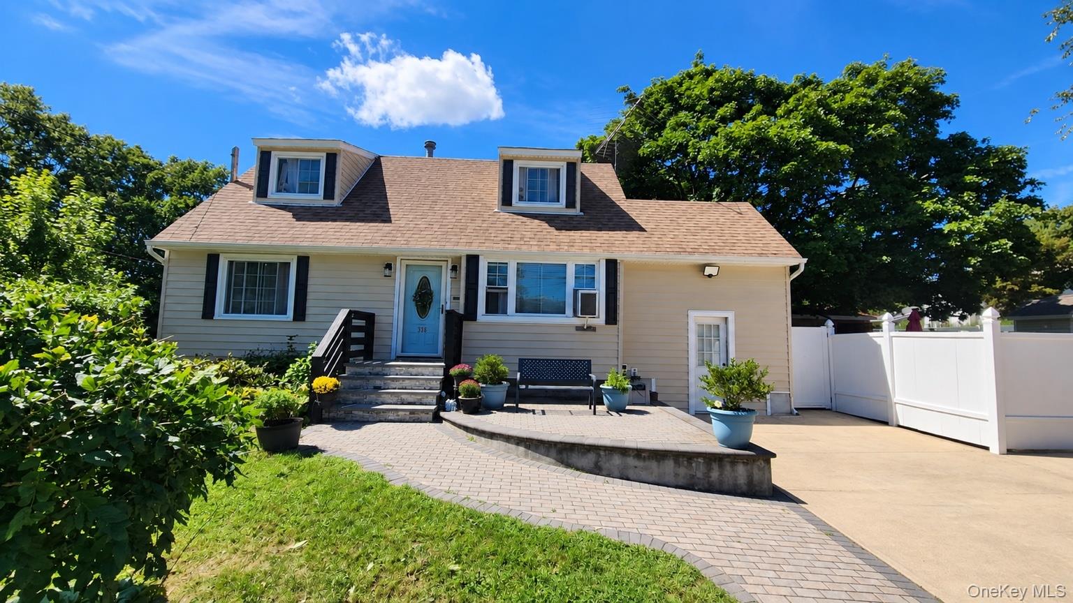 336 Jayne Boulevard, Port Jefferson Station