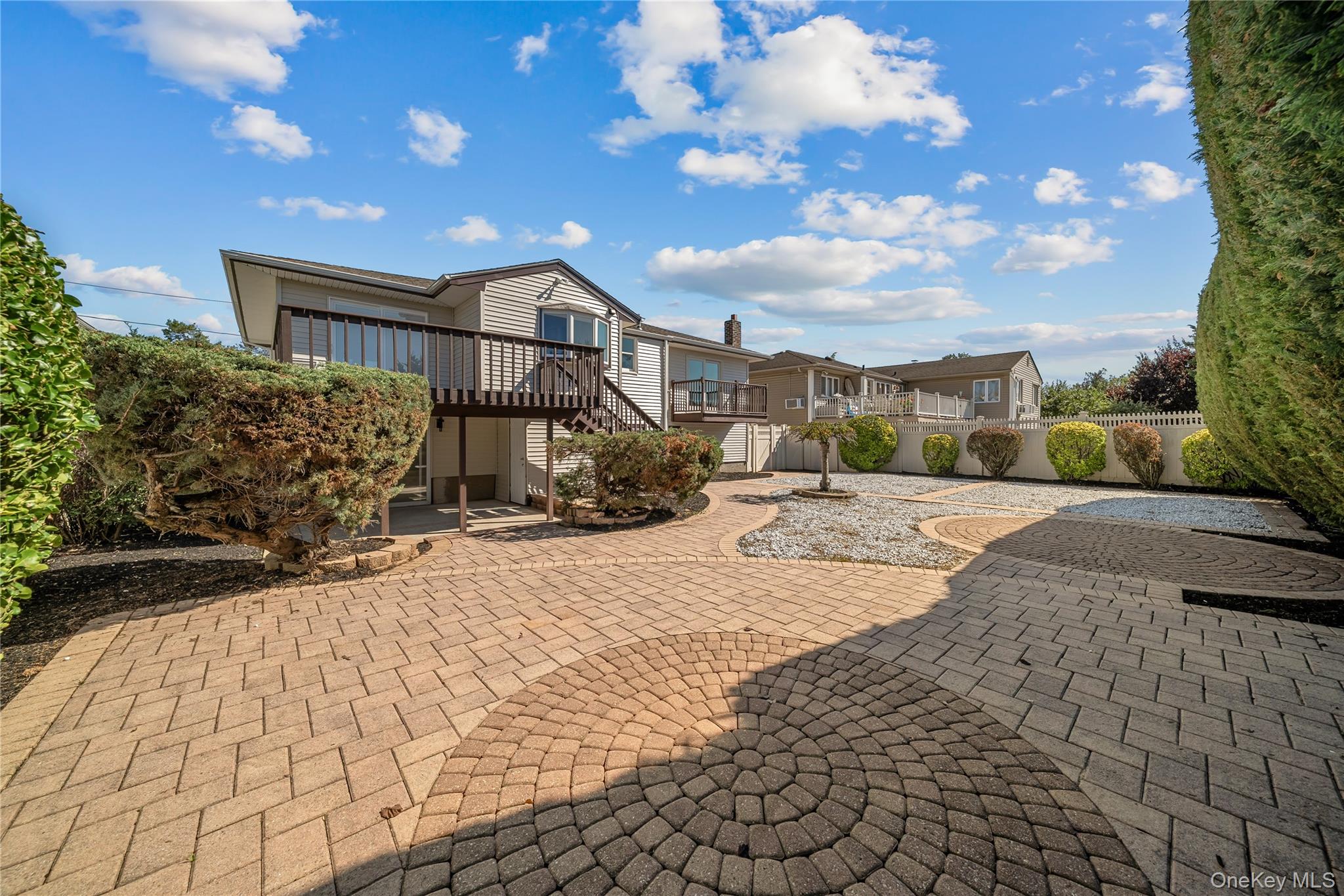 3260 Shore Road — photo 40