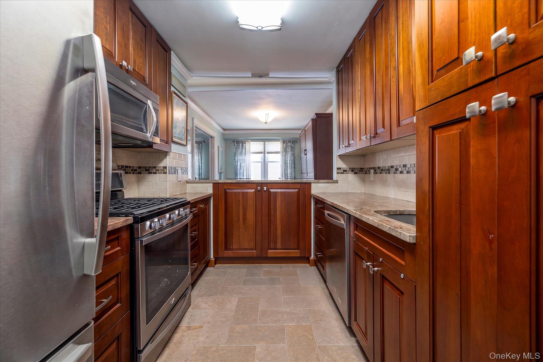 450 Shore #6L — photo 7