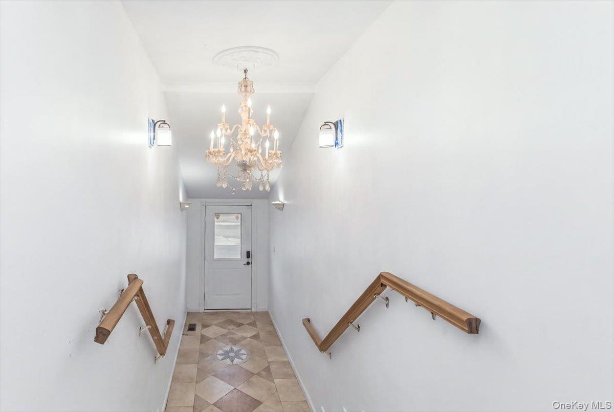 1 Greentree Circle — photo 16