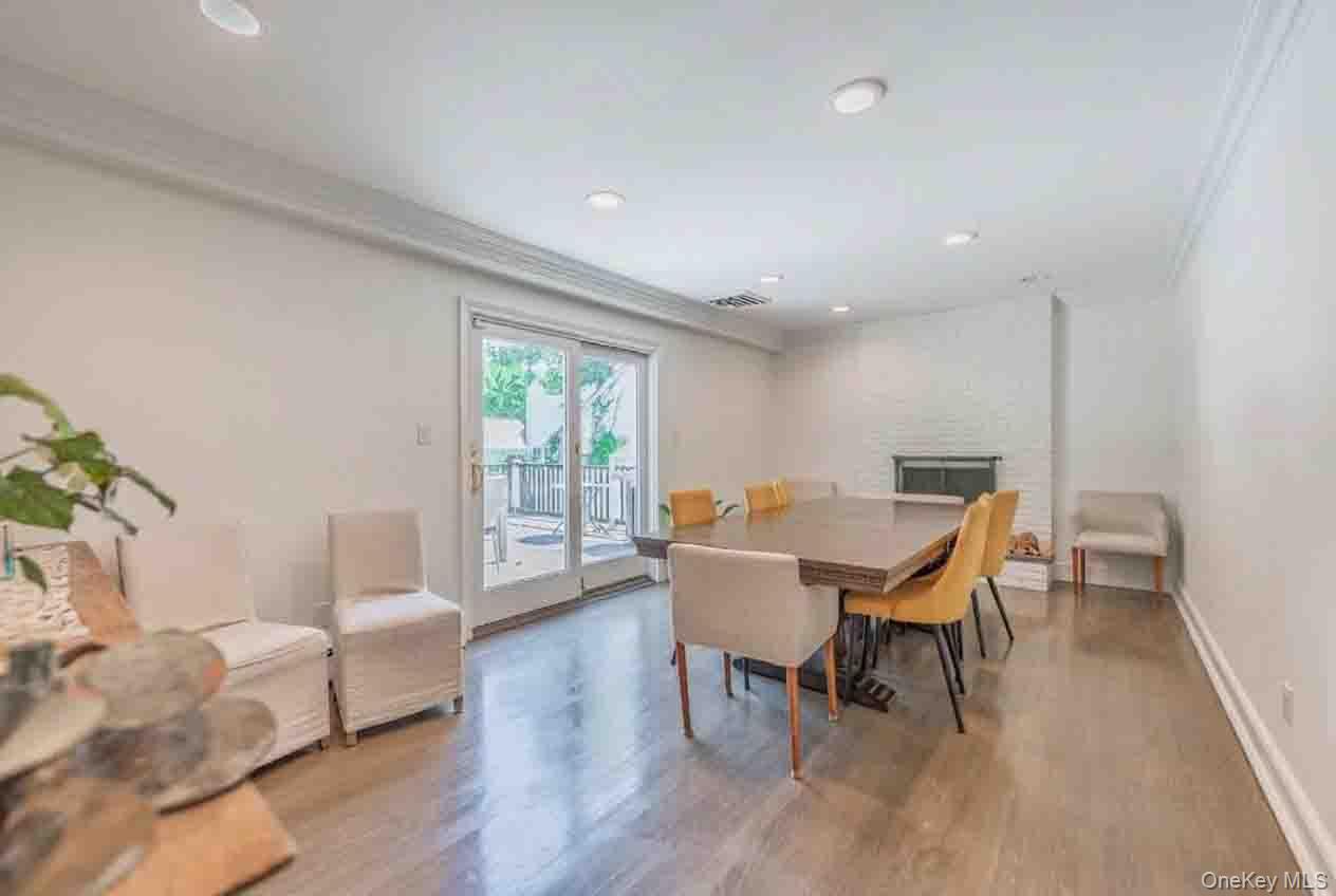 2 Ike Place — photo 11