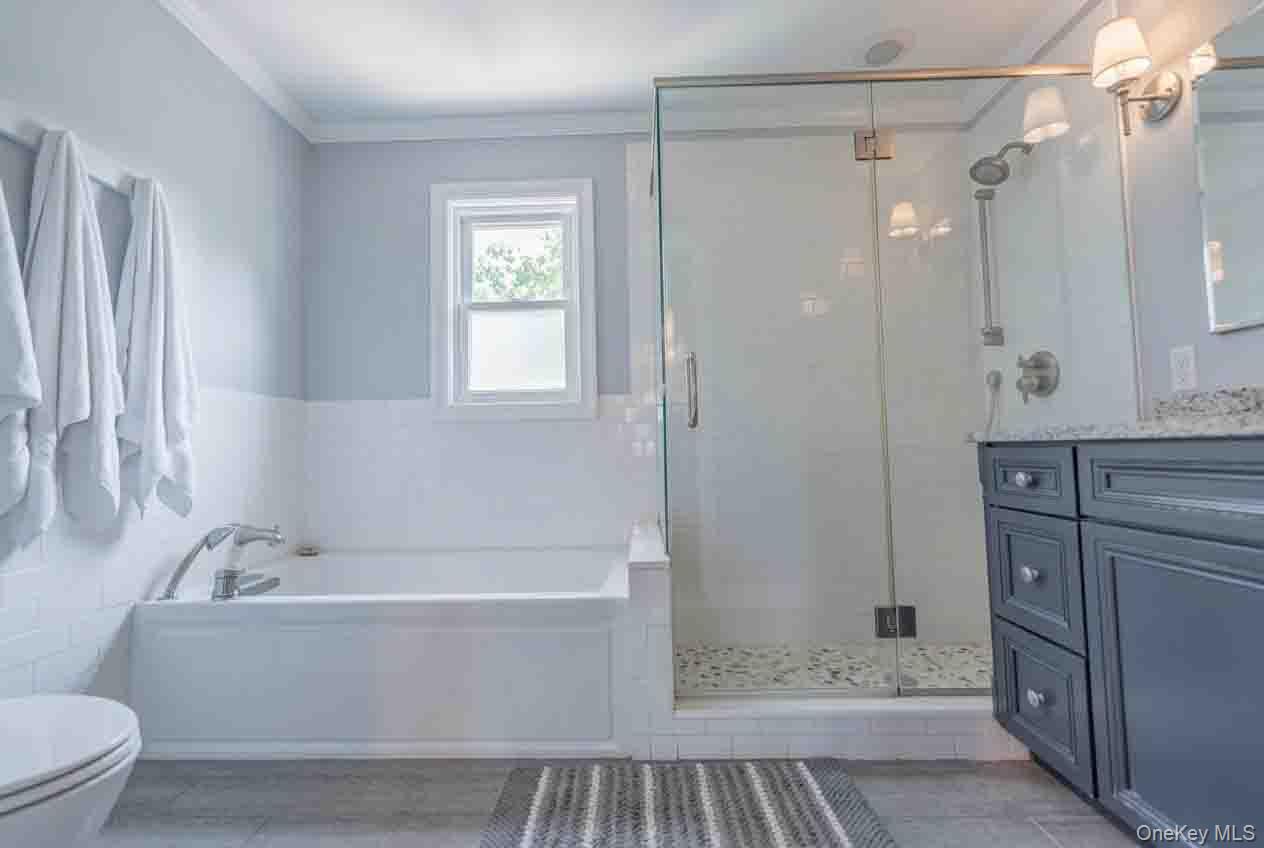 2 Ike Place — photo 13