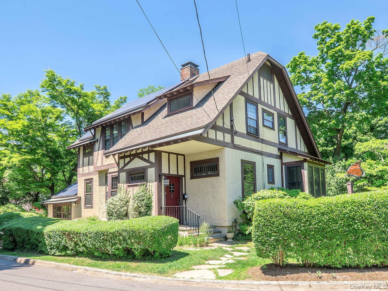 230 Littleworth Lane, Sea Cliff
