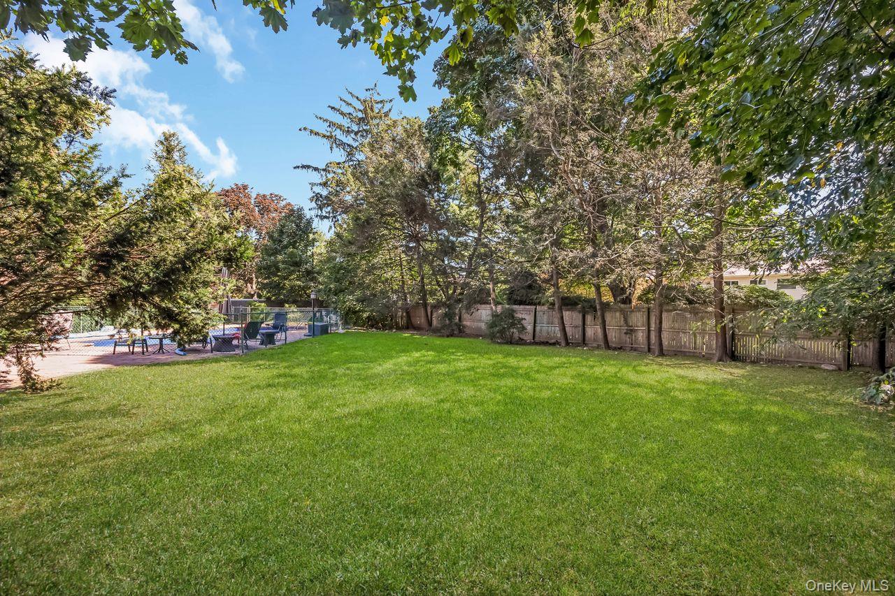 16 Wendy Lane — photo 29