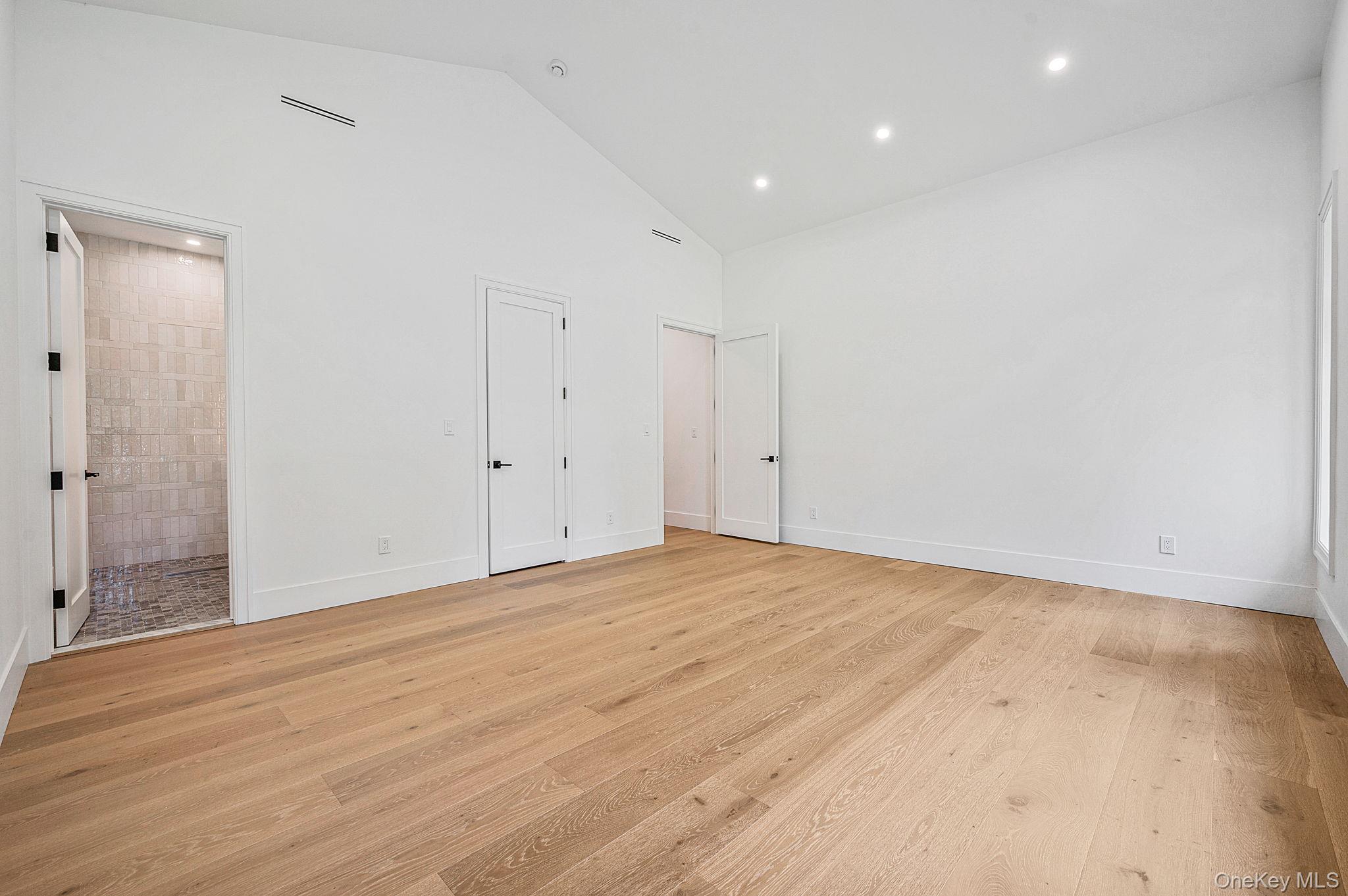 523 Long Beach Road — photo 8