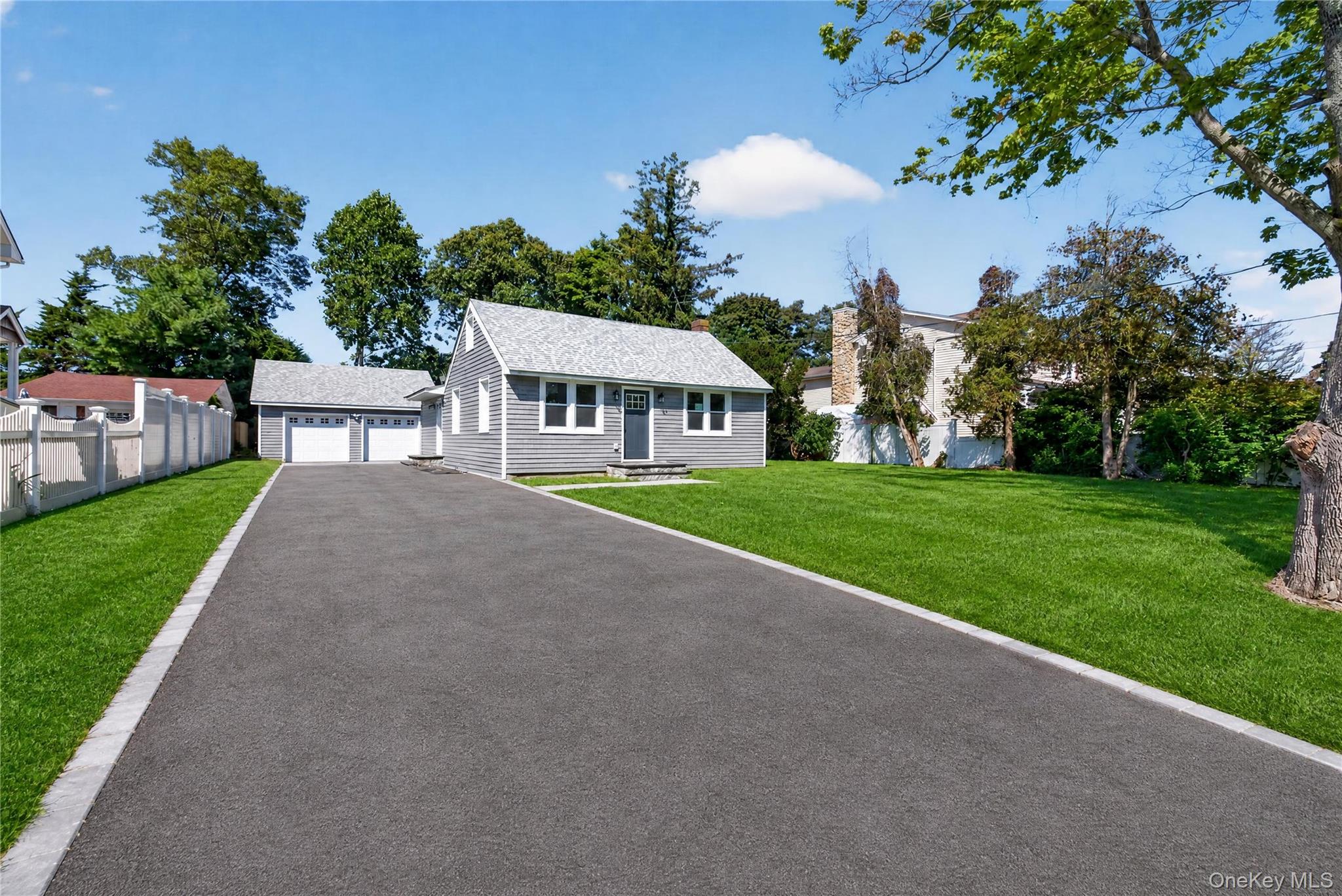 31 Rosemary Place, East Islip
