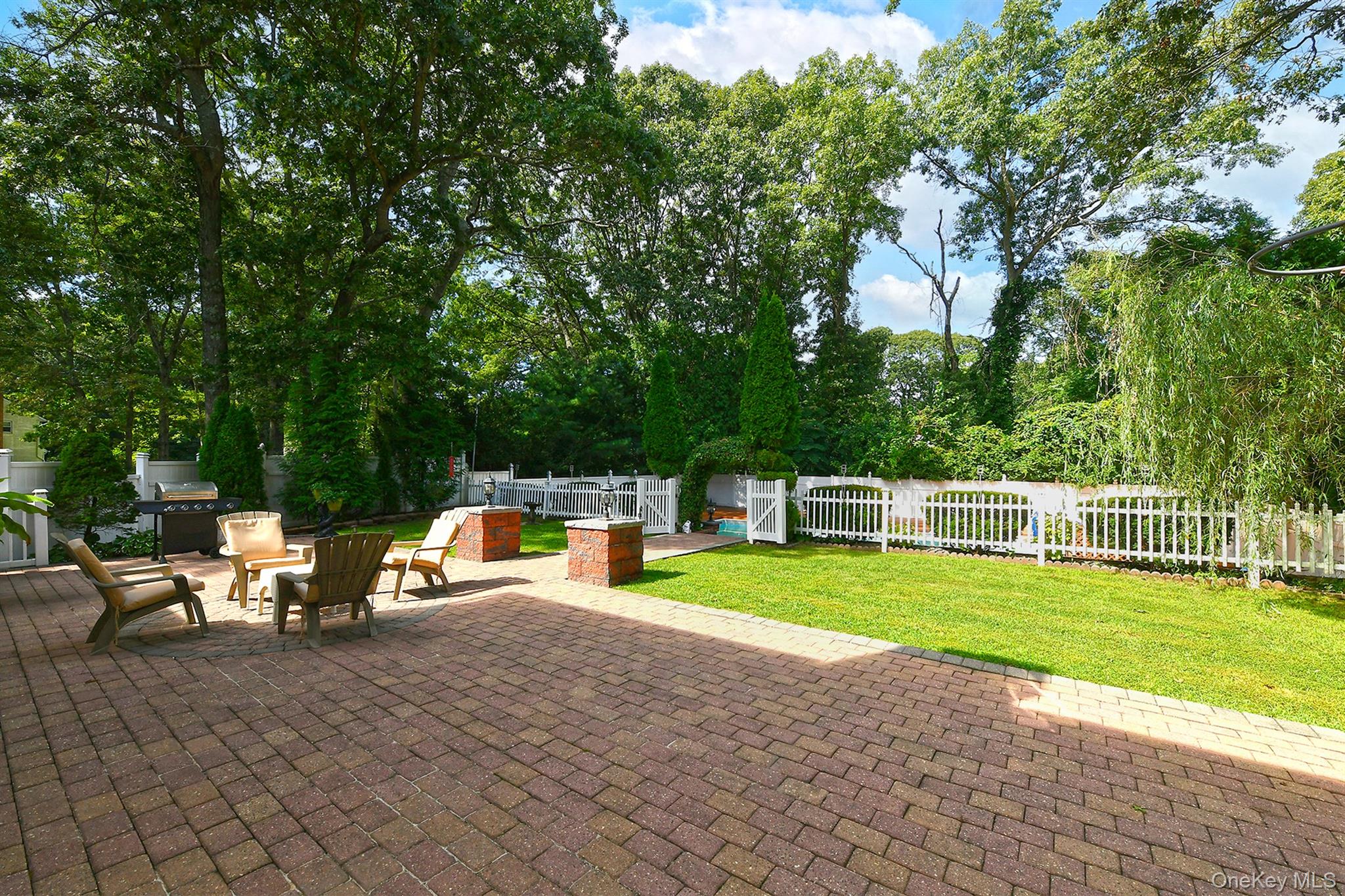 4 Village Hill Drive — photo 32