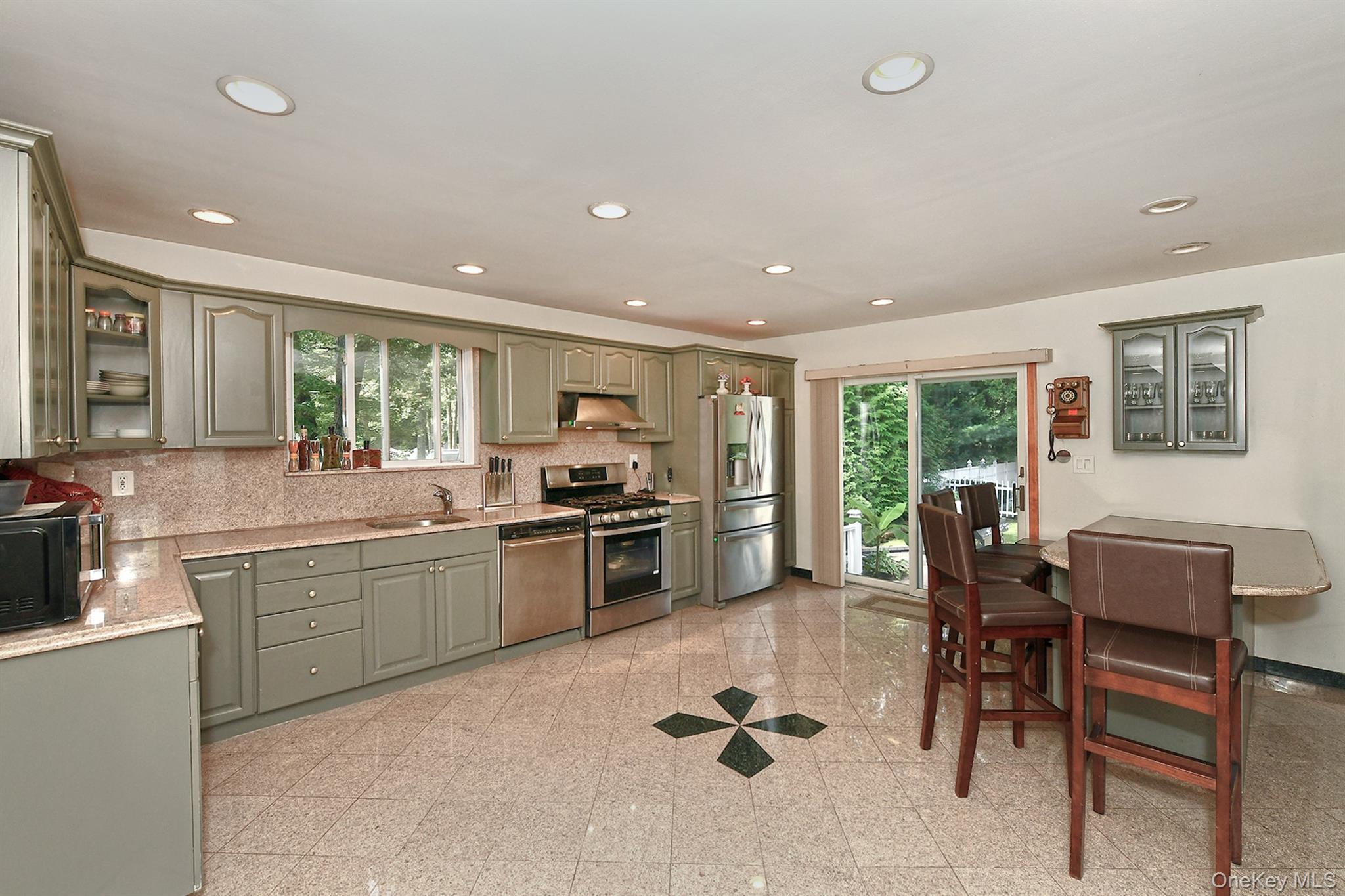 4 Village Hill Drive — photo 10