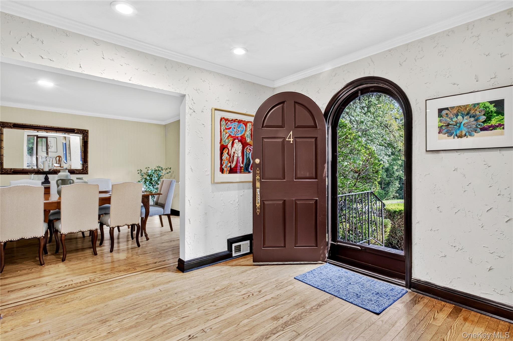 4 Parkwood Drive — photo 2